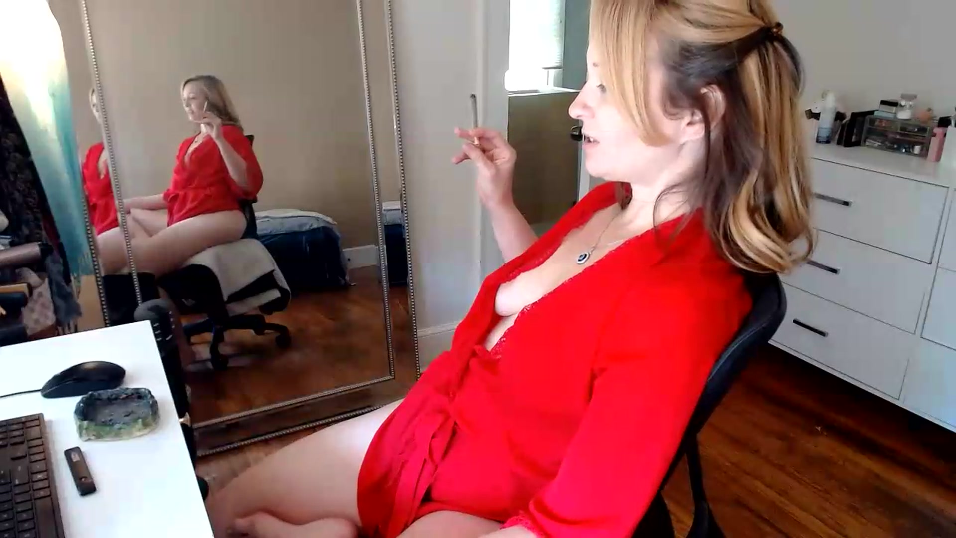 Gallery image thumbnail from TheFuckFairy's myfreecams stream on, 07/03/2026, 15:46 image 11 of 20