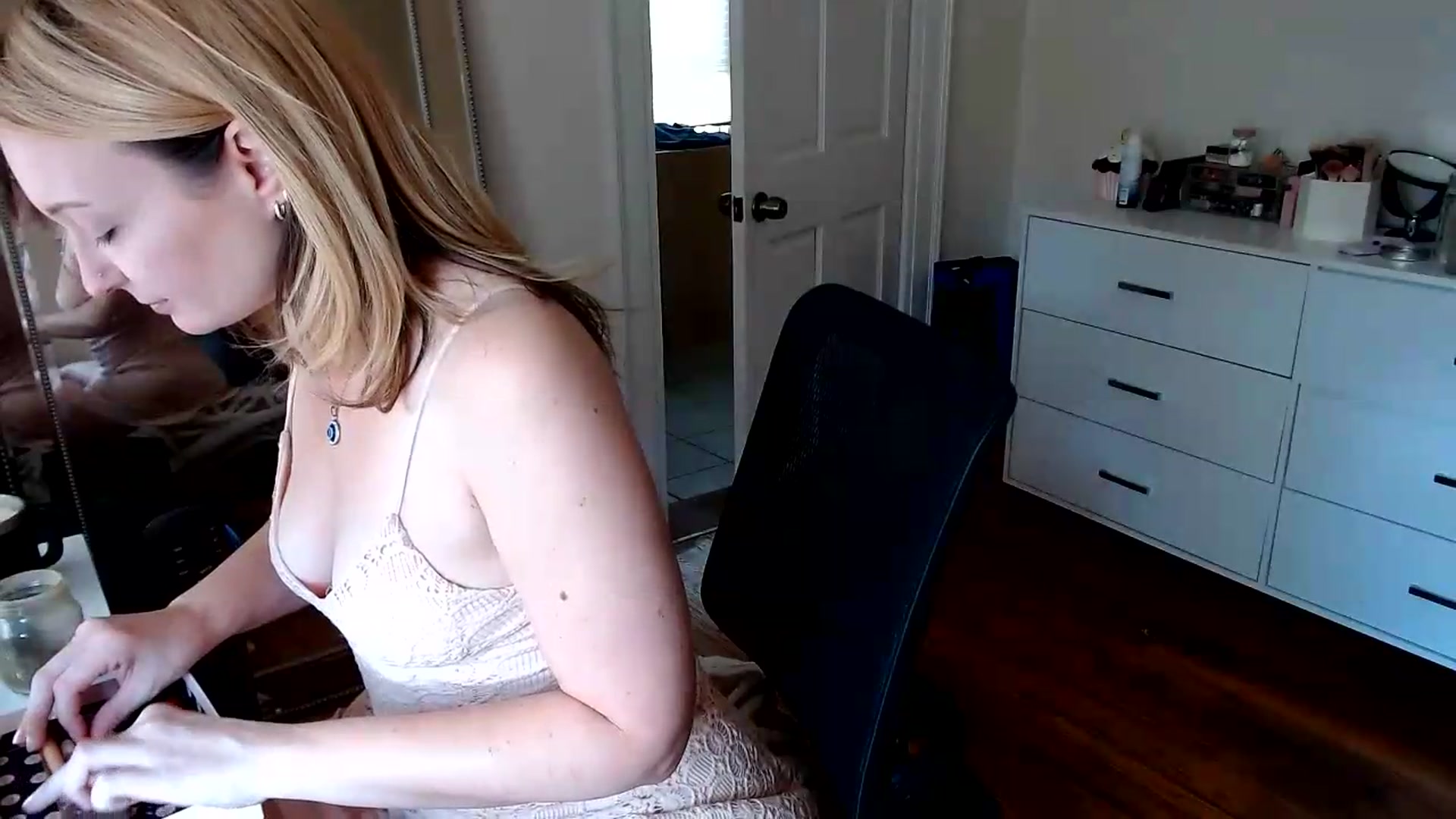 Gallery image thumbnail from TheFuckFairy's myfreecams stream on, 07/17/2026, 16:21 image 2 of 20