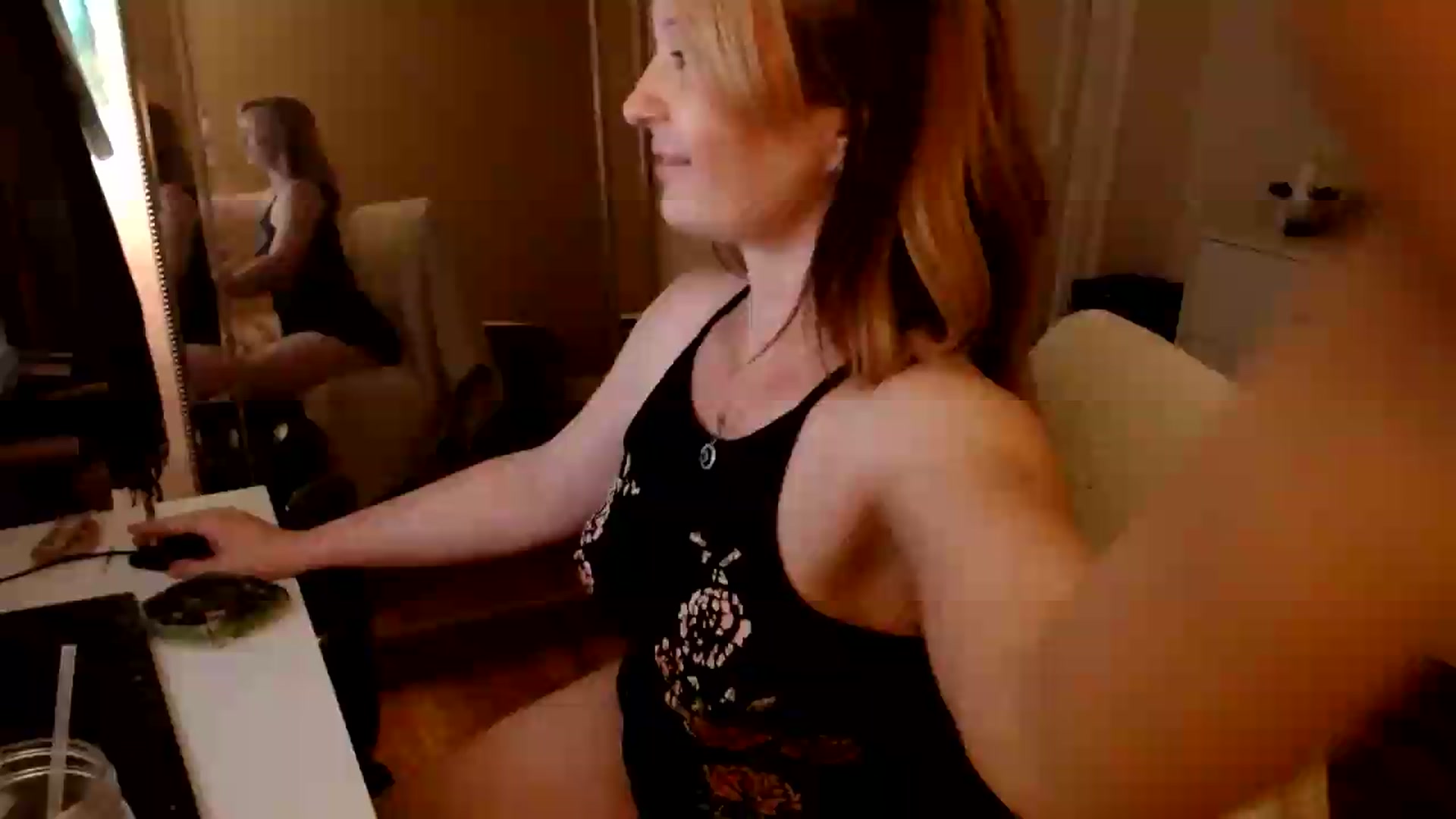 Gallery image thumbnail from TheFuckFairy's myfreecams stream on, 07/20/2026, 02:57 image 10 of 20