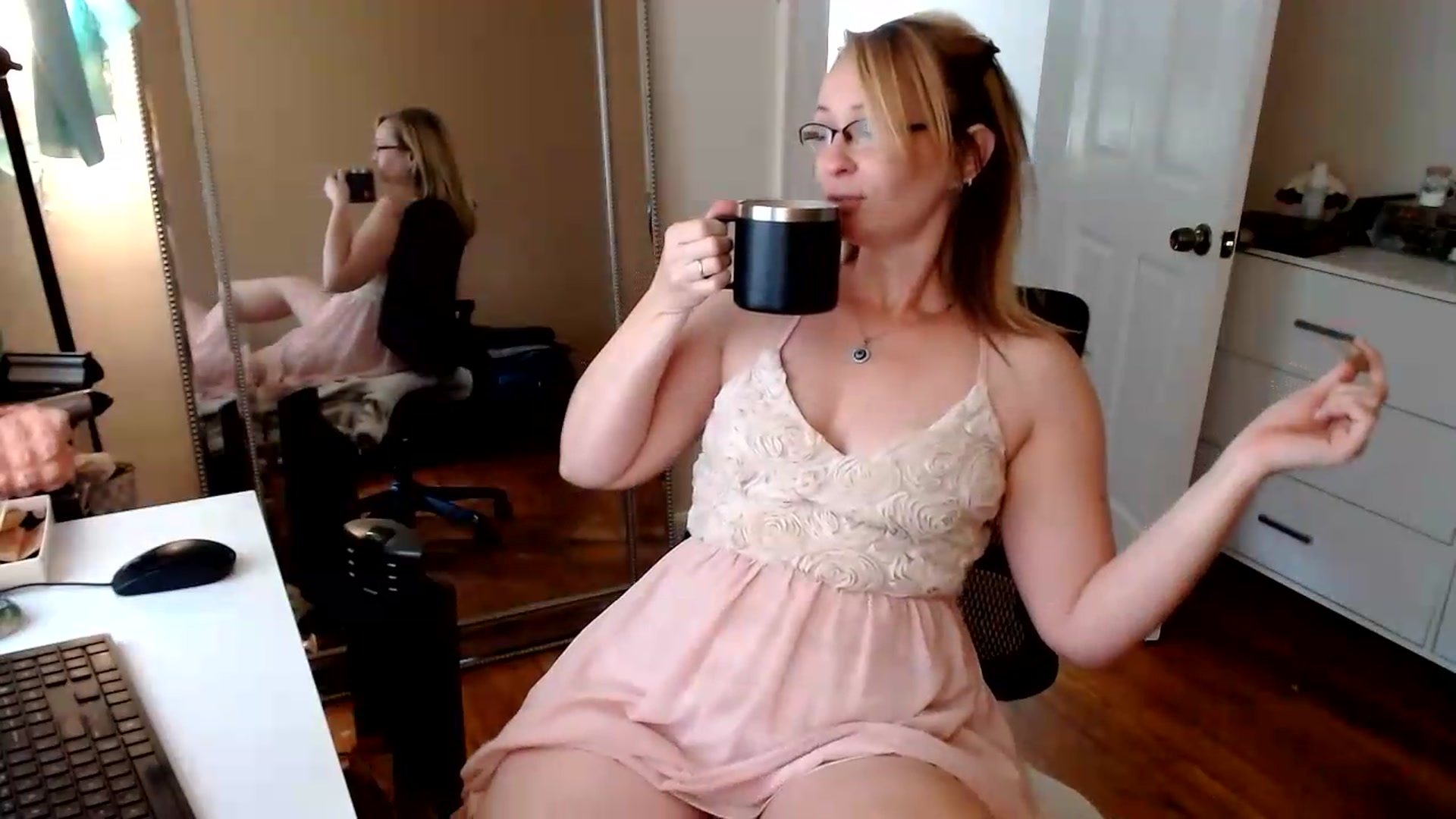 Gallery image thumbnail from TheFuckFairy's myfreecams stream on, 07/26/2026, 14:47 image 11 of 20
