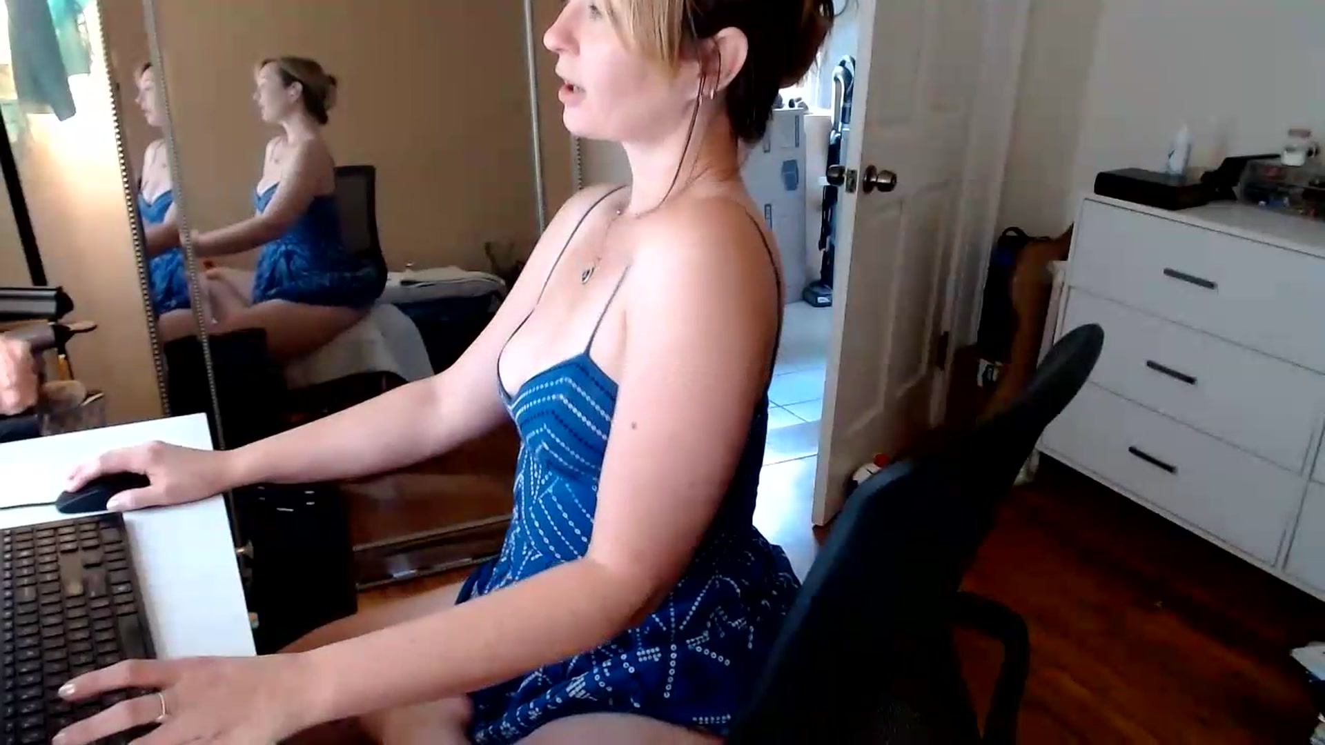 Gallery image thumbnail from TheFuckFairy's myfreecams stream on, 07/28/2026, 17:02 image 6 of 20