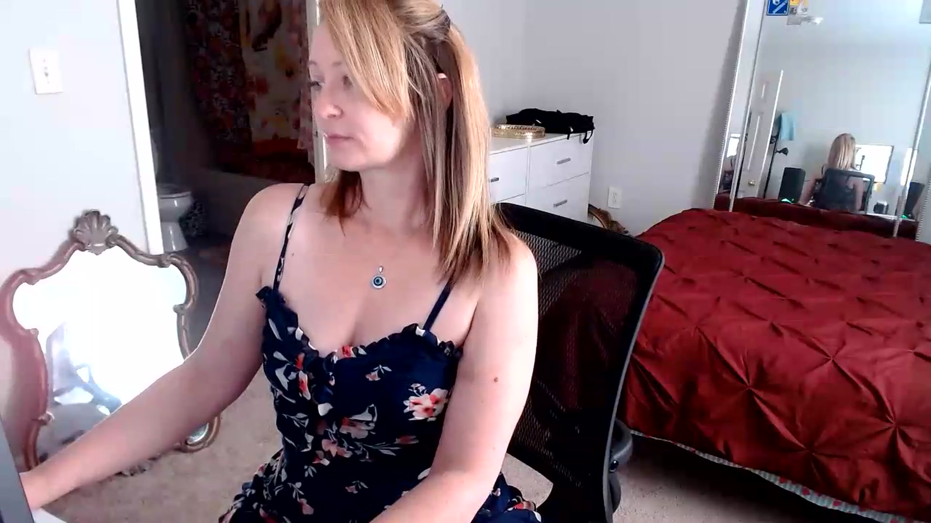 Gallery image thumbnail from TheFuckFairy's myfreecams stream on, 08/05/2026, 15:09 image 10 of 20