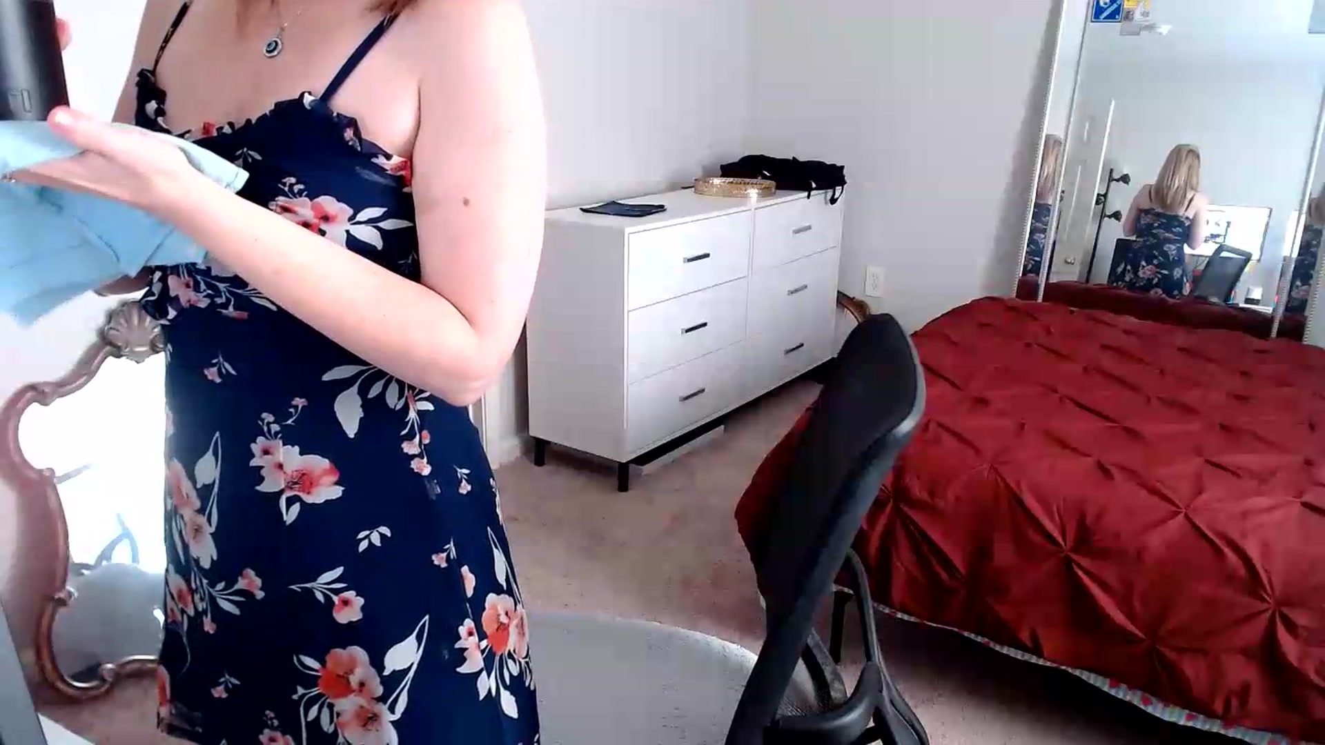 Gallery image thumbnail from TheFuckFairy's myfreecams stream on, 08/05/2026, 15:09 image 11 of 20