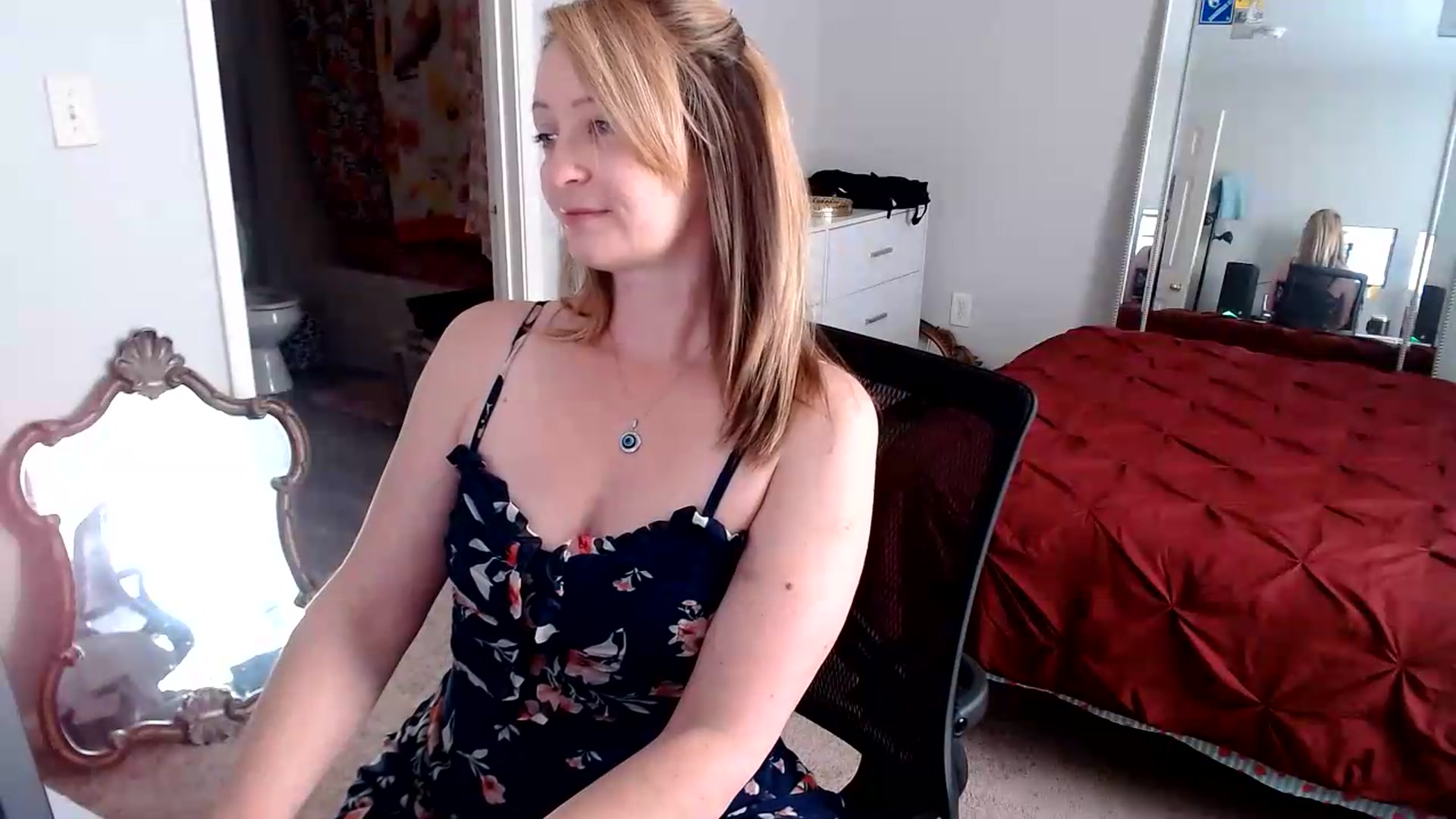 Gallery image thumbnail from TheFuckFairy's myfreecams stream on, 08/05/2026, 15:09 image 8 of 20