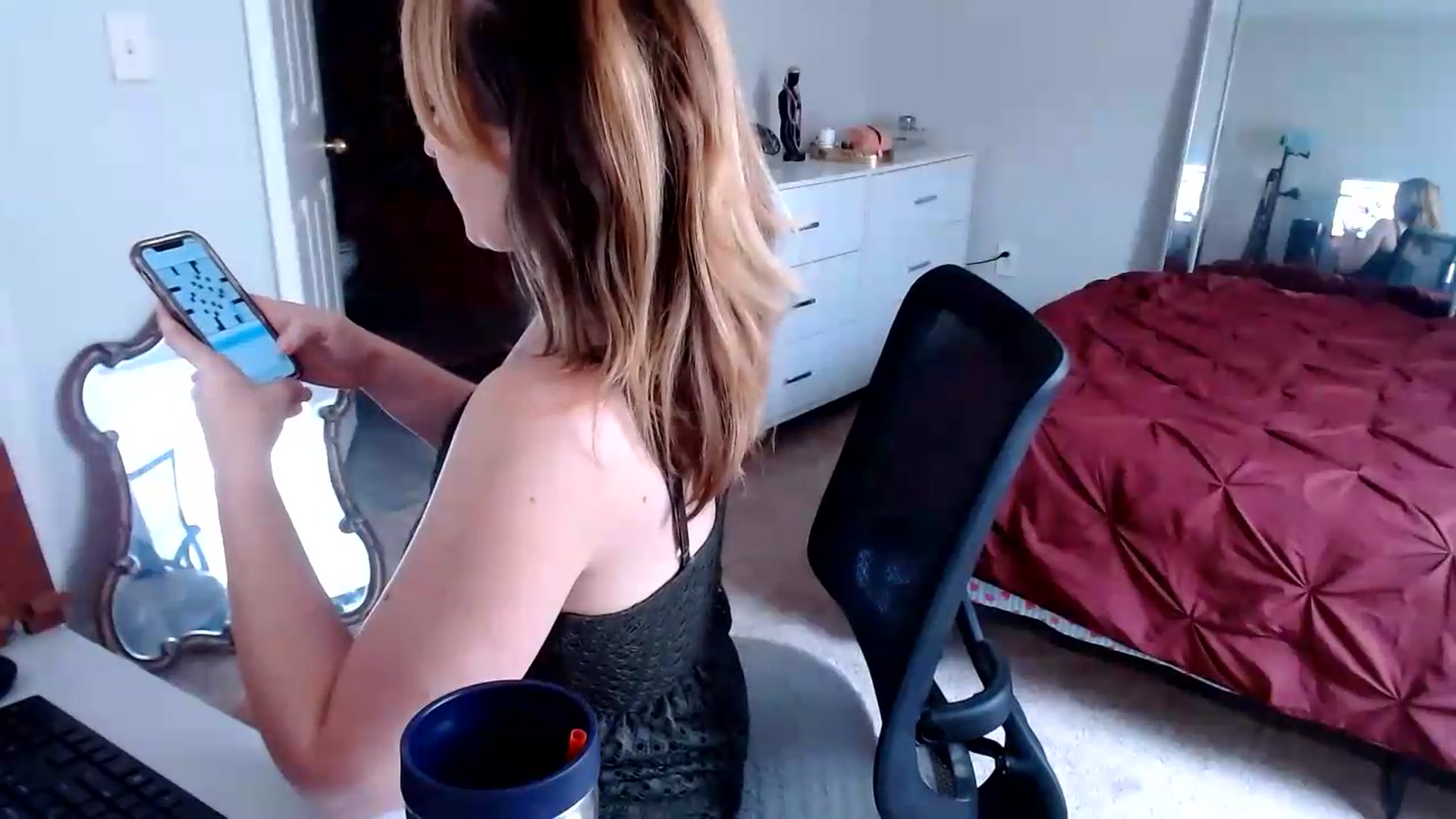 Gallery image thumbnail from TheFuckFairy's myfreecams stream on, 08/17/2026, 15:36 image 10 of 20