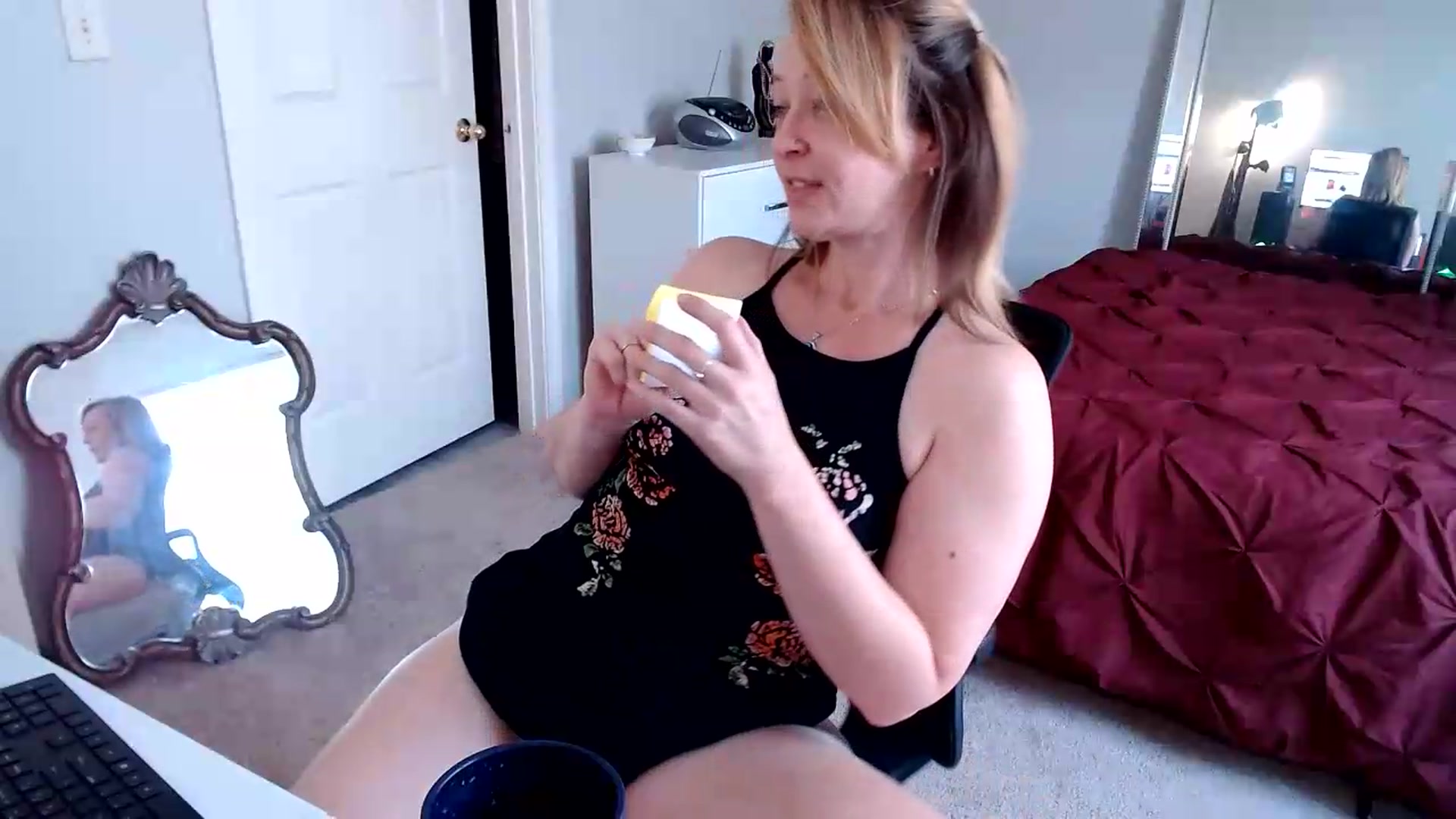 Gallery image thumbnail from TheFuckFairy's myfreecams stream on, 08/23/2026, 15:17 image 17 of 20