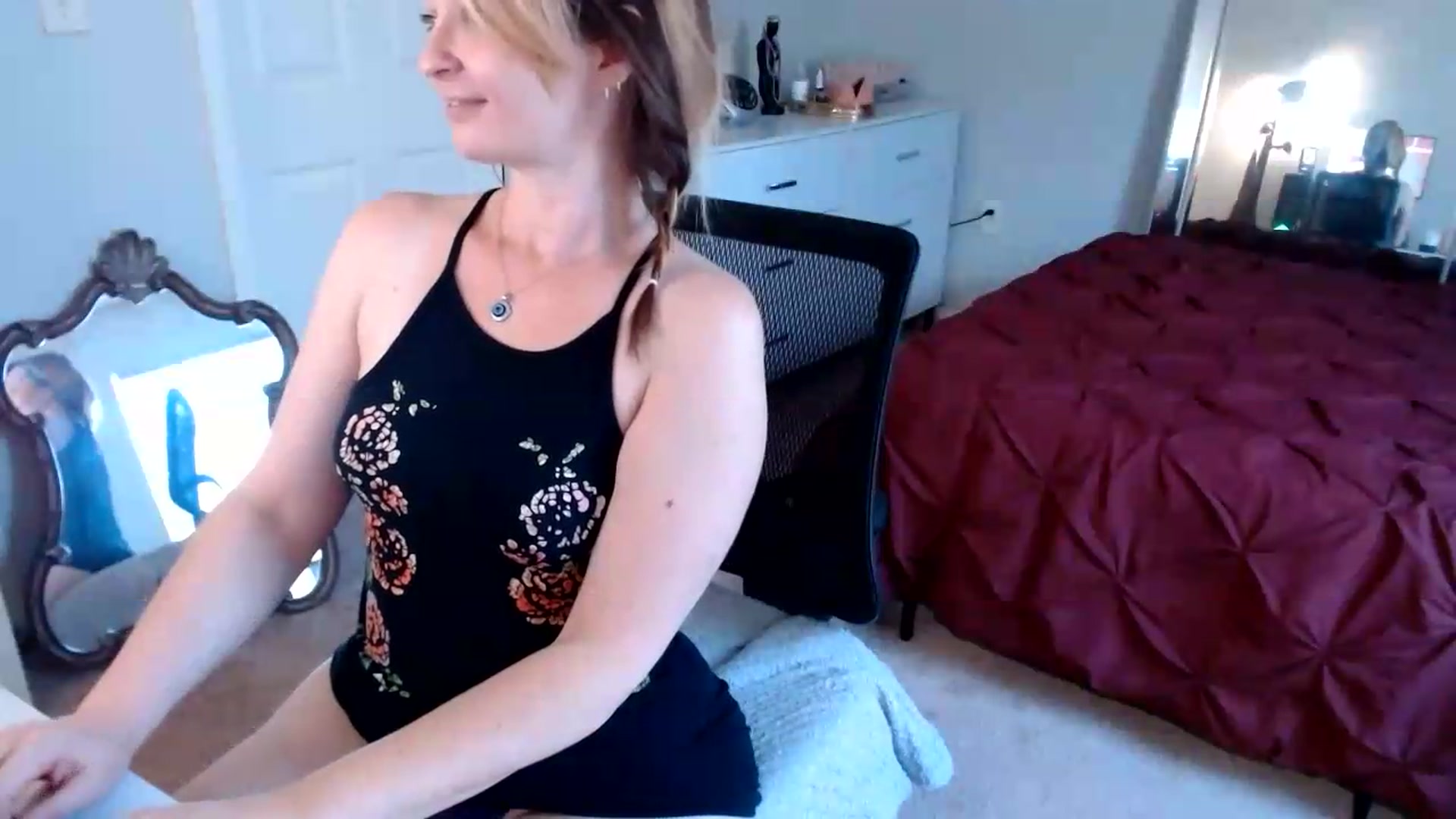Gallery image thumbnail from TheFuckFairy's myfreecams stream on, 08/23/2026, 18:28 image 10 of 20