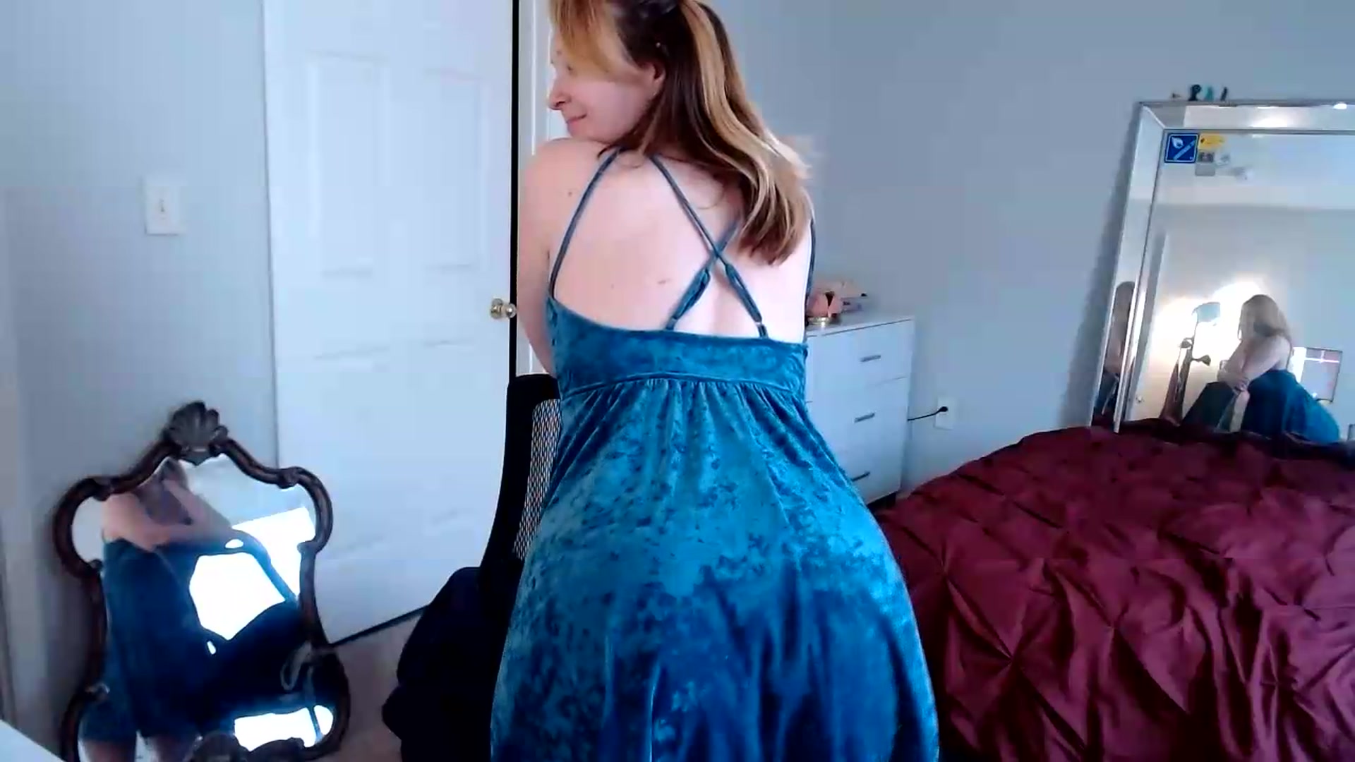 Gallery image thumbnail from TheFuckFairy's myfreecams stream on, 08/26/2026, 18:18 image 15 of 20