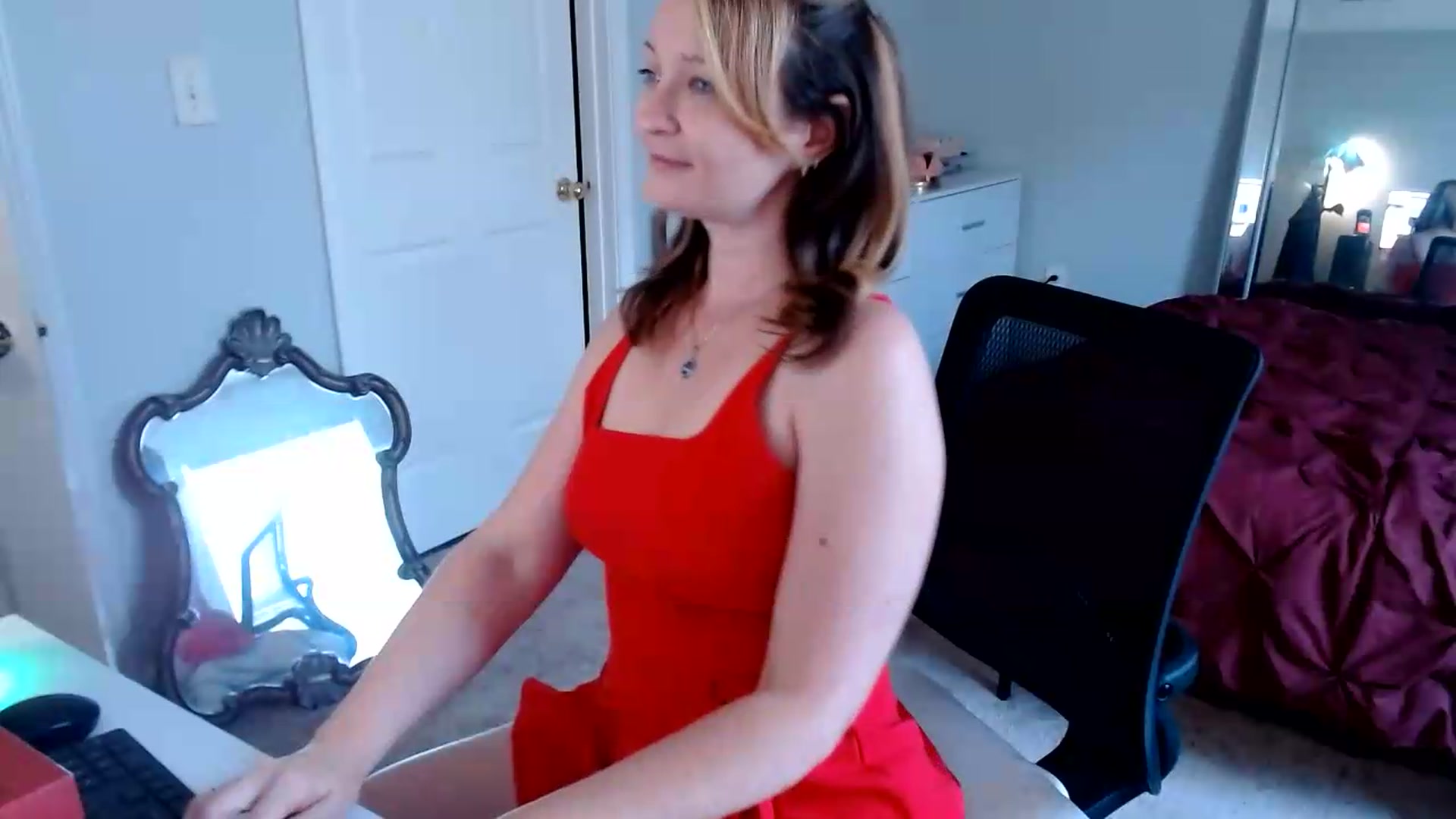 Gallery image thumbnail from TheFuckFairy's myfreecams stream on, 08/30/2026, 16:30 image 14 of 20