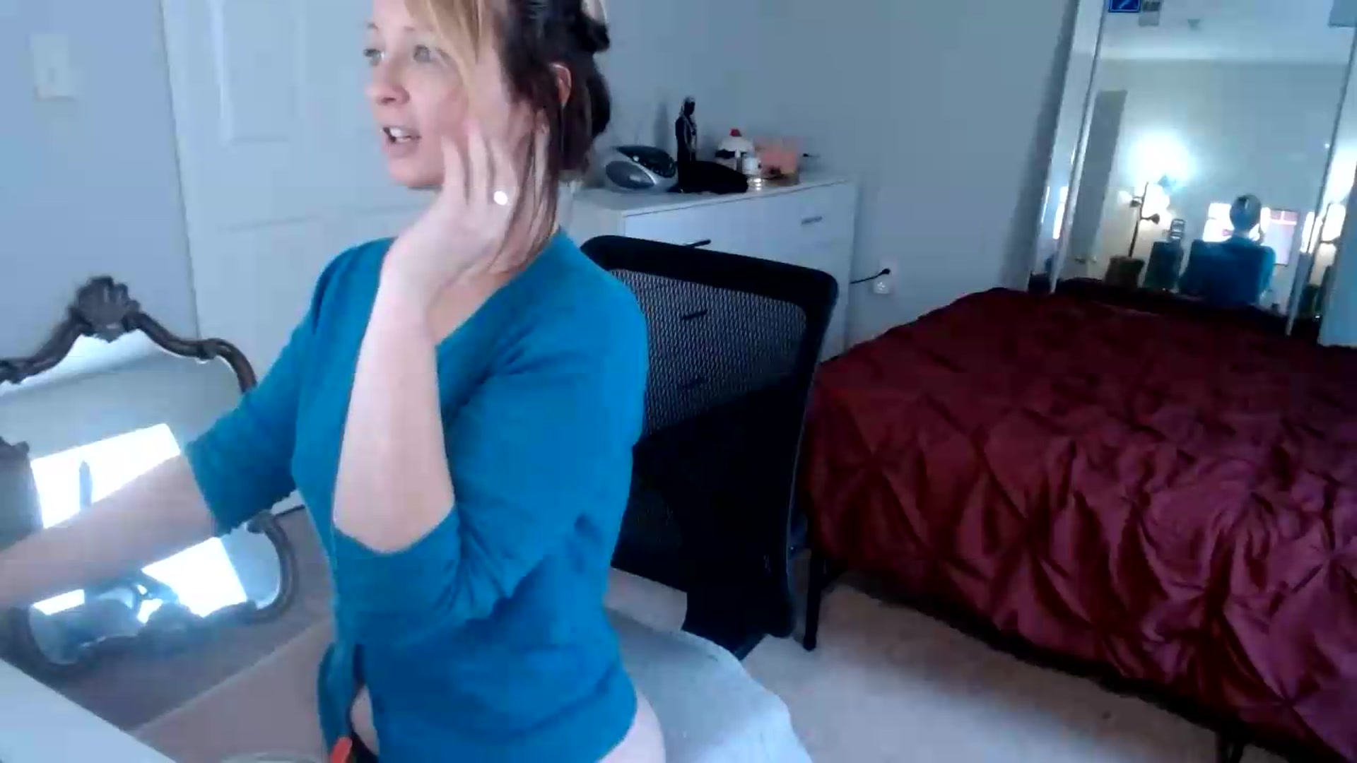 Gallery image thumbnail from TheFuckFairy's myfreecams stream on, 09/02/2026, 17:20 image 15 of 20