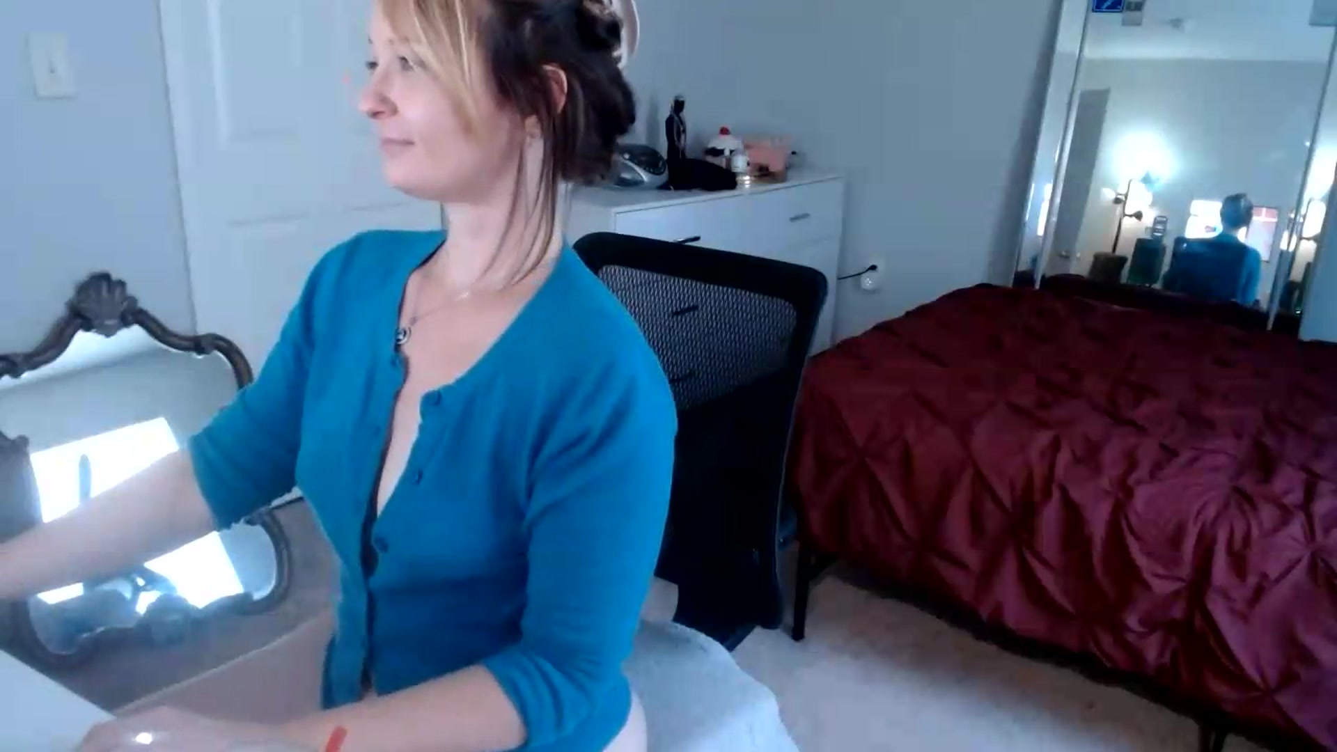 Gallery image thumbnail from TheFuckFairy's myfreecams stream on, 09/02/2026, 17:20 image 16 of 20