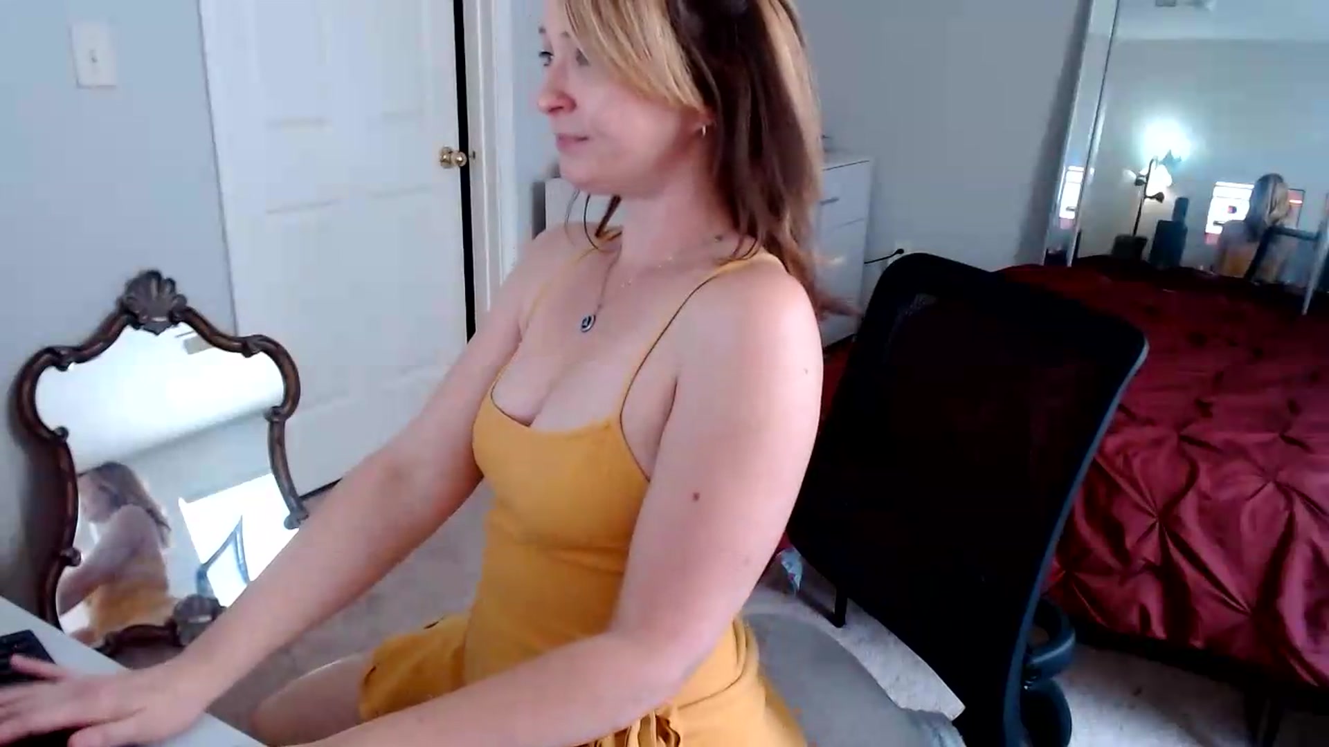Gallery image thumbnail from TheFuckFairy's myfreecams stream on, 09/06/2026, 17:33 image 15 of 20