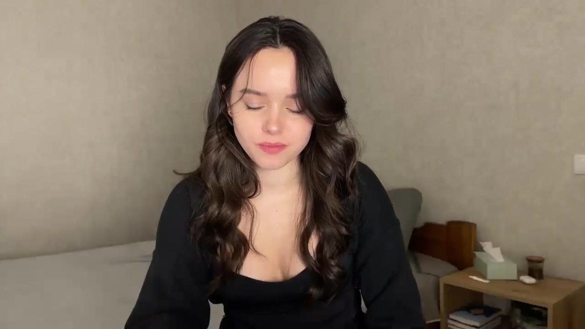 Gallery image thumbnail from TheGirl_'s myfreecams stream on, 01/06/2024, 04:25 image 3 of 20