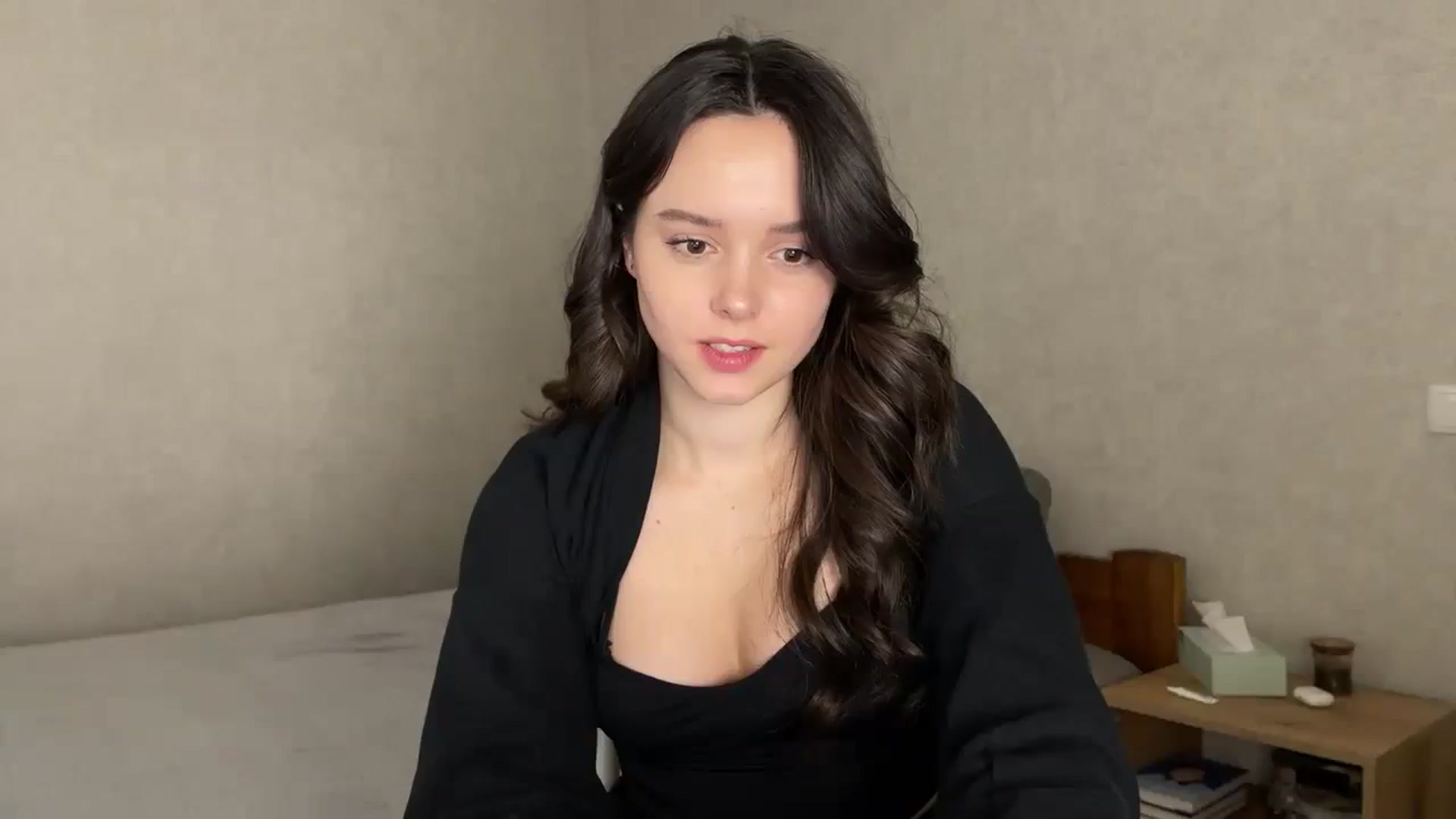 Gallery image thumbnail from TheGirl_'s myfreecams stream on, 01/06/2024, 04:25 image 19 of 20