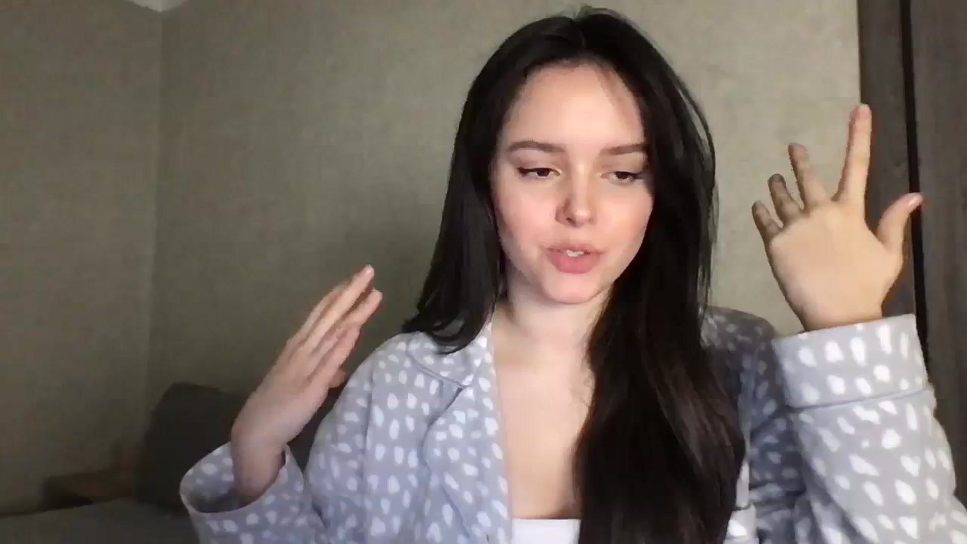 Gallery image thumbnail from TheGirl_'s myfreecams stream on, 03/08/2024, 02:34 image 12 of 20