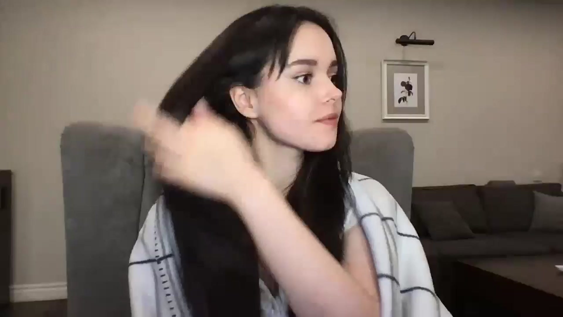Gallery image thumbnail from TheGirl_'s myfreecams stream on, 04/28/2024, 23:07 image 11 of 20