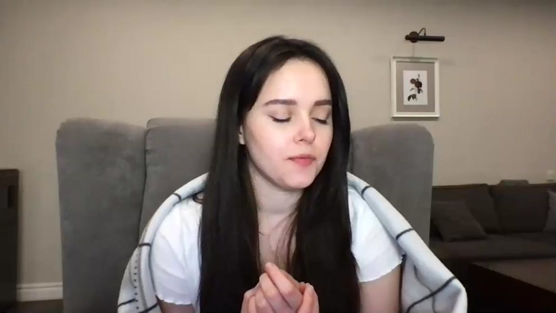Gallery image thumbnail from TheGirl_'s myfreecams stream on, 04/28/2024, 23:07 image 19 of 20