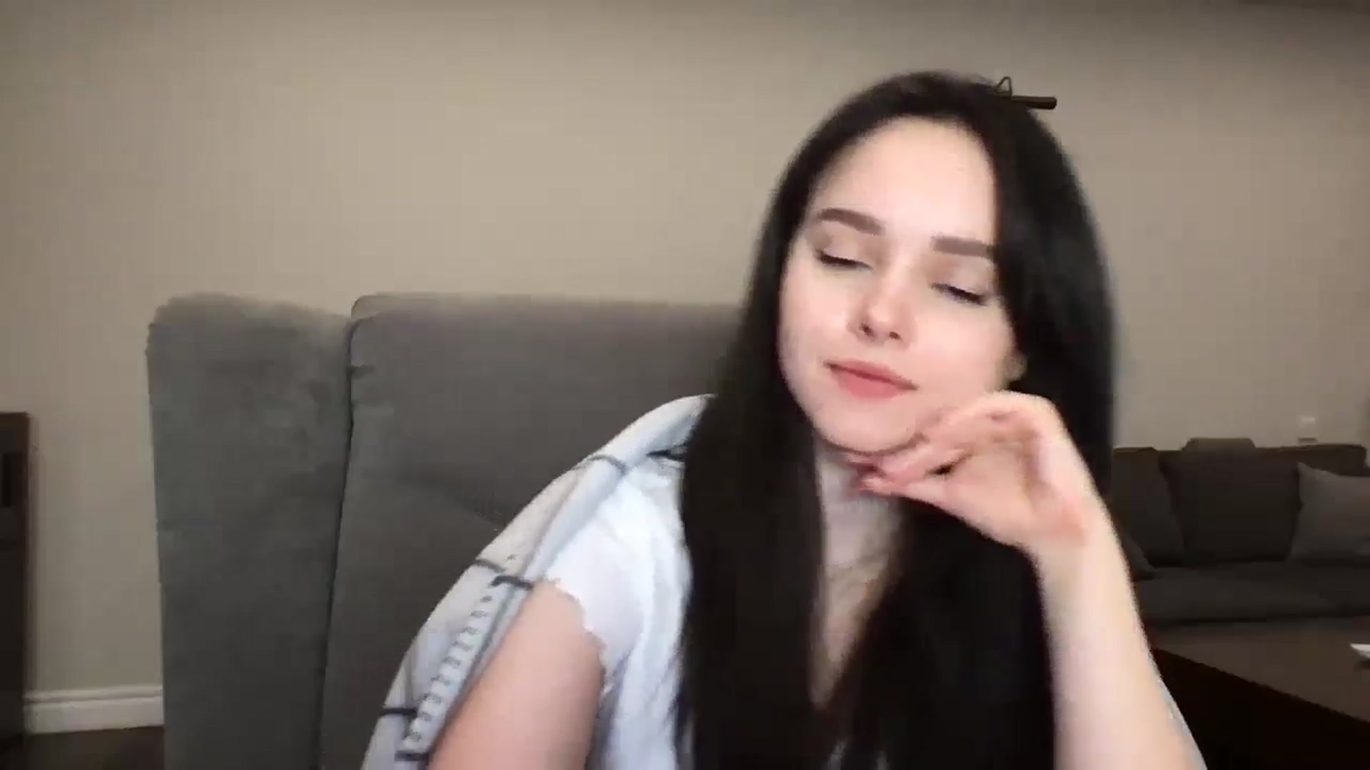 Gallery image thumbnail from TheGirl_'s myfreecams stream on, 04/28/2024, 23:07 image 16 of 20