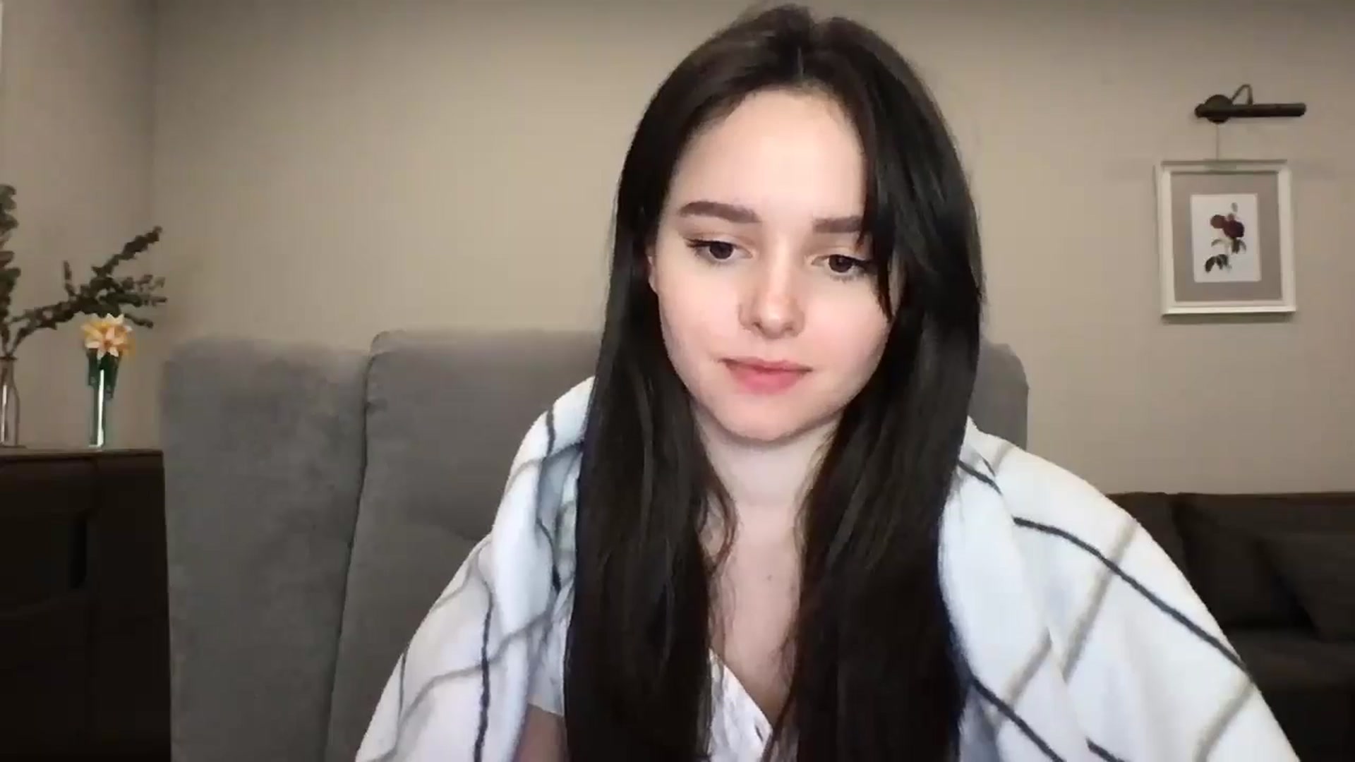 Gallery image thumbnail from TheGirl_'s myfreecams stream on, 04/28/2024, 23:41 image 12 of 20