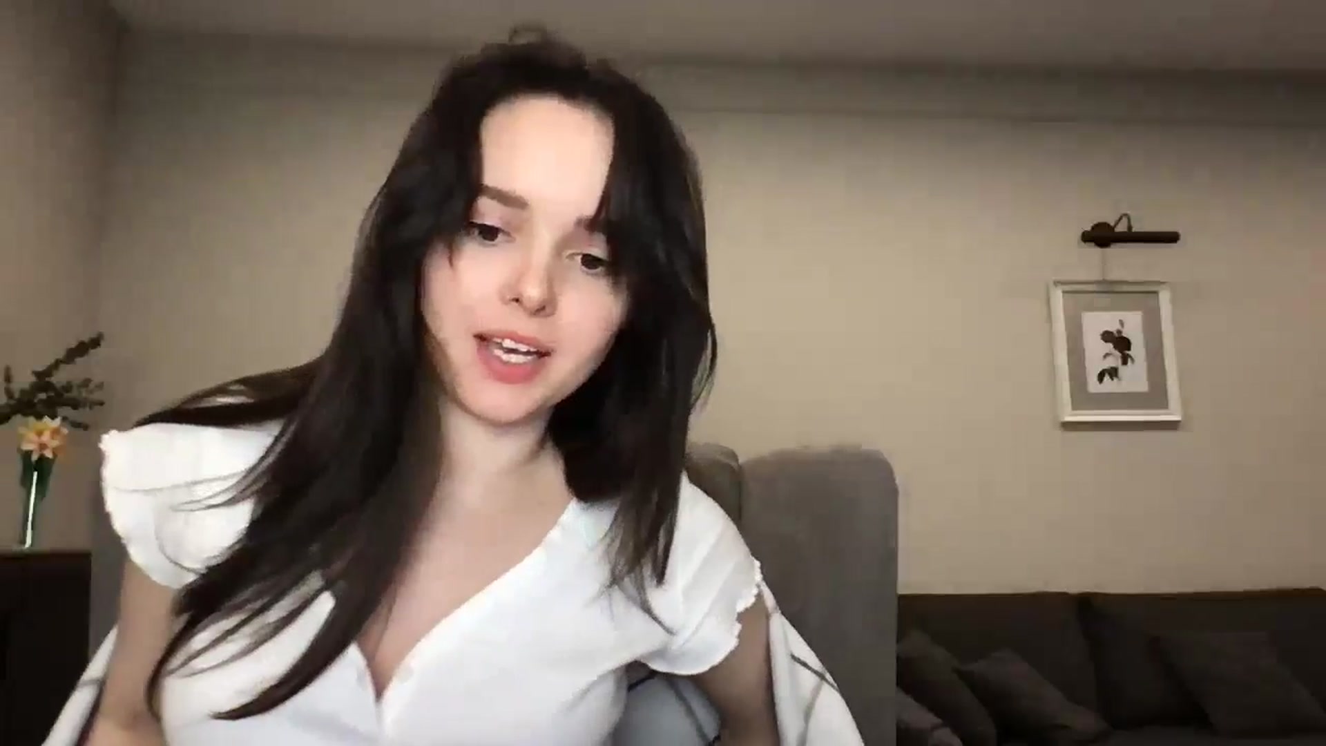 Gallery image thumbnail from TheGirl_'s myfreecams stream on, 04/28/2024, 23:41 image 5 of 20