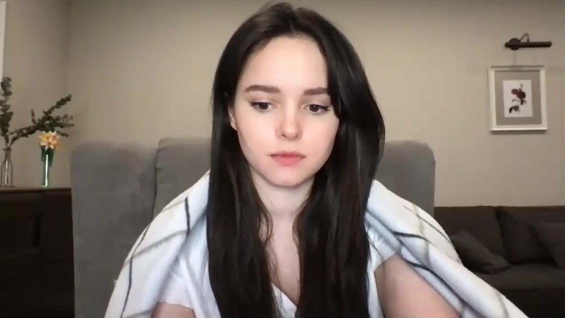 Gallery image thumbnail from TheGirl_'s myfreecams stream on, 04/28/2024, 23:41 image 14 of 20