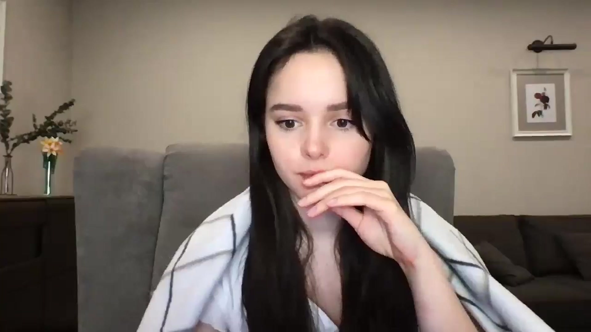 Gallery image thumbnail from TheGirl_'s myfreecams stream on, 04/28/2024, 23:41 image 19 of 20