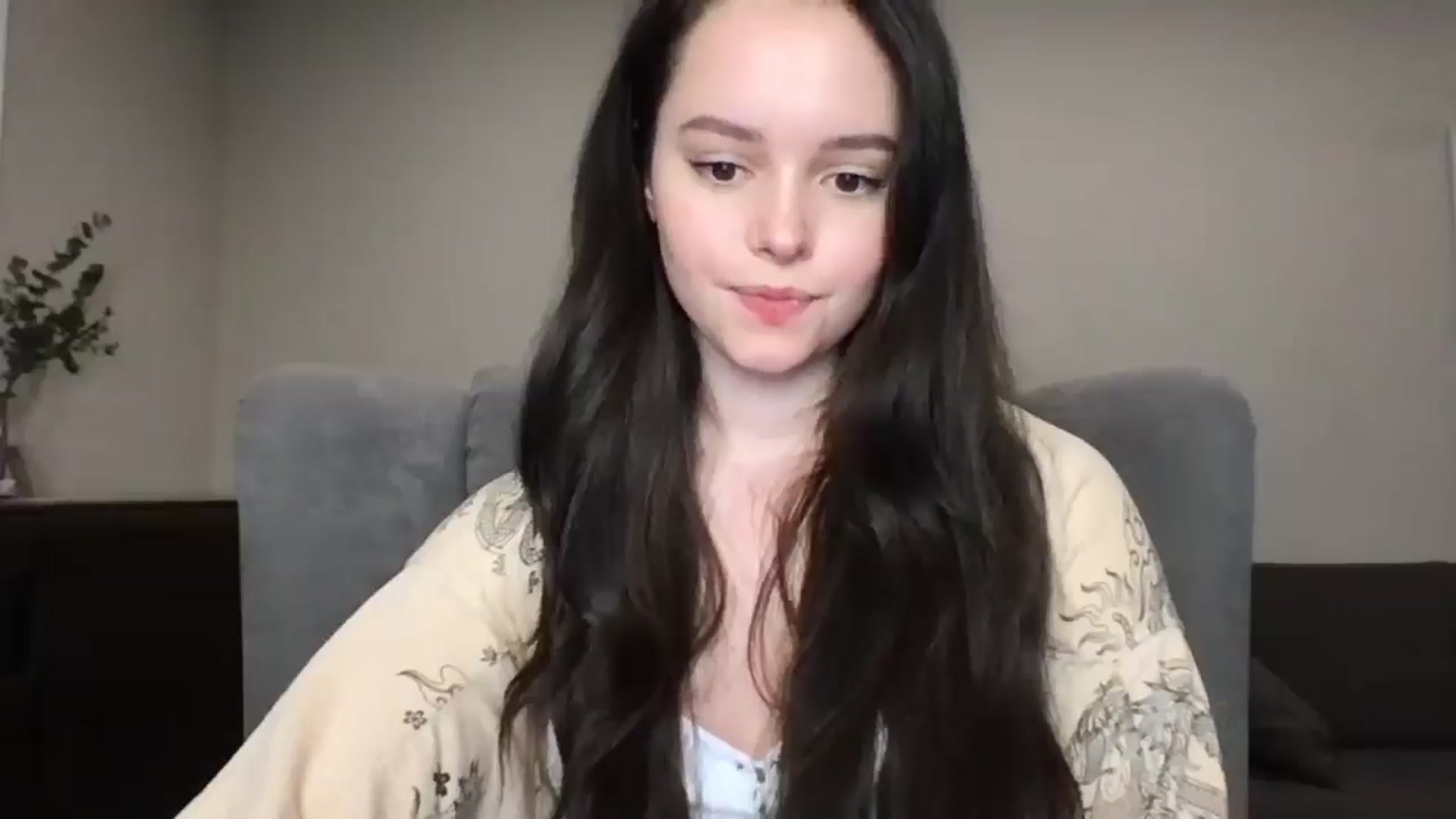 Gallery image thumbnail from TheGirl_'s myfreecams stream on, 05/26/2024, 22:08 image 12 of 20