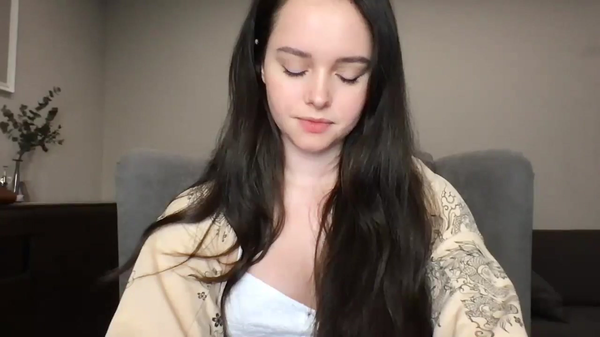 Gallery image thumbnail from TheGirl_'s myfreecams stream on, 05/26/2024, 22:08 image 4 of 20