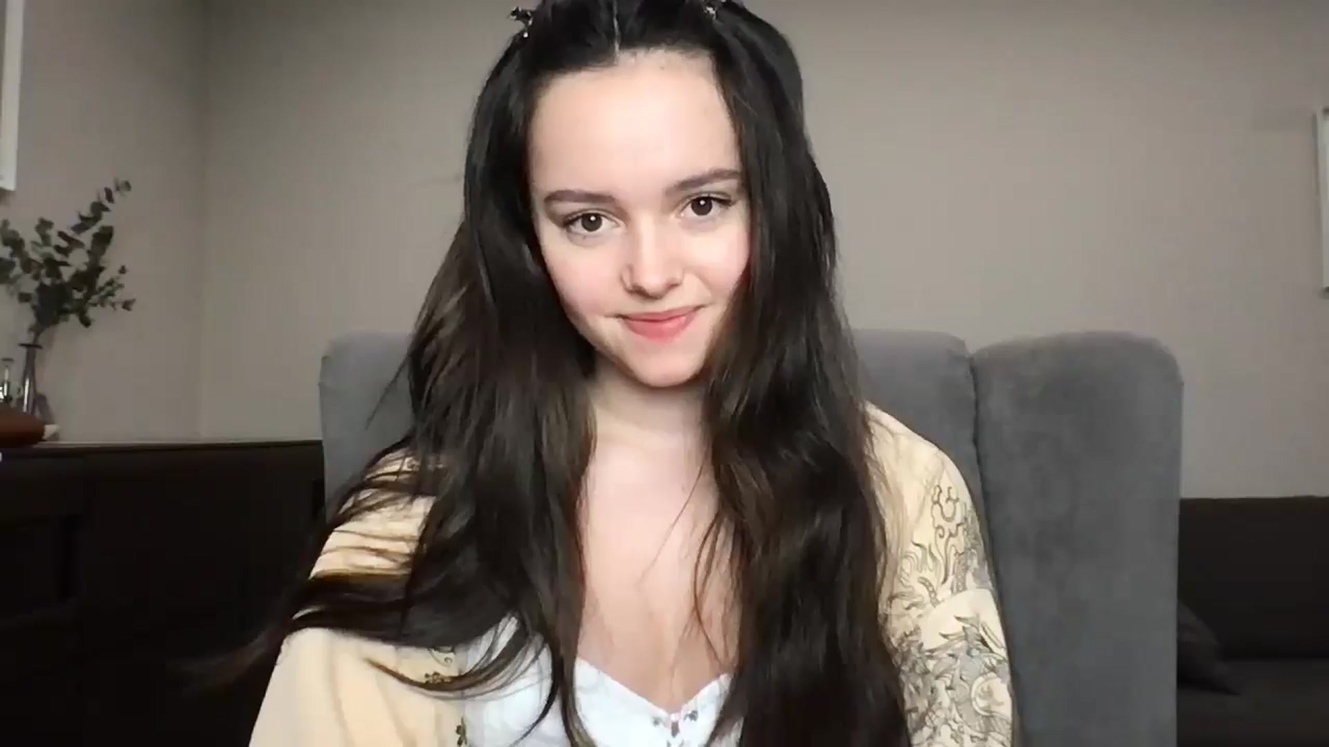 Gallery image thumbnail from TheGirl_'s myfreecams stream on, 05/26/2024, 23:18 image 7 of 20