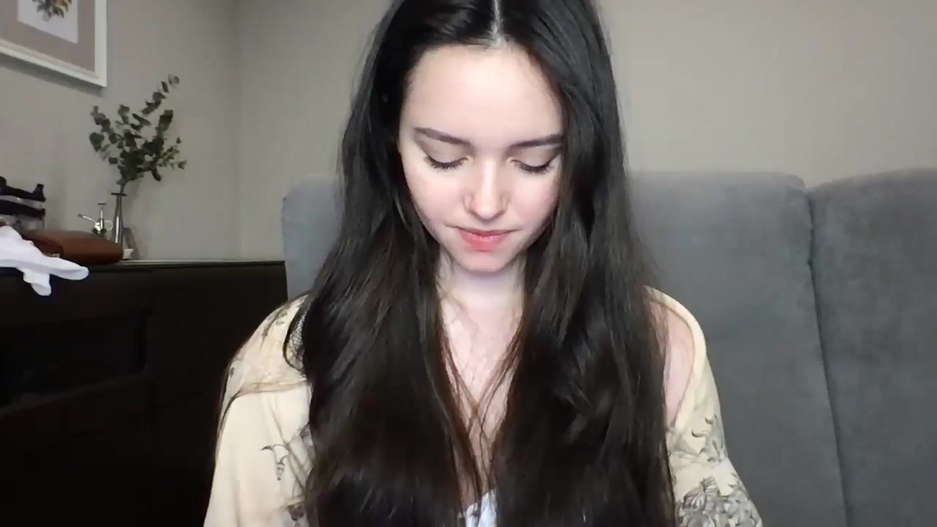 Gallery image thumbnail from TheGirl_'s myfreecams stream on, 05/26/2024, 23:39 image 3 of 20