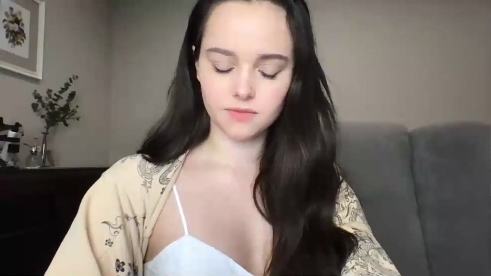 Gallery image thumbnail from TheGirl_'s myfreecams stream on, 05/28/2024, 23:54 image 19 of 20