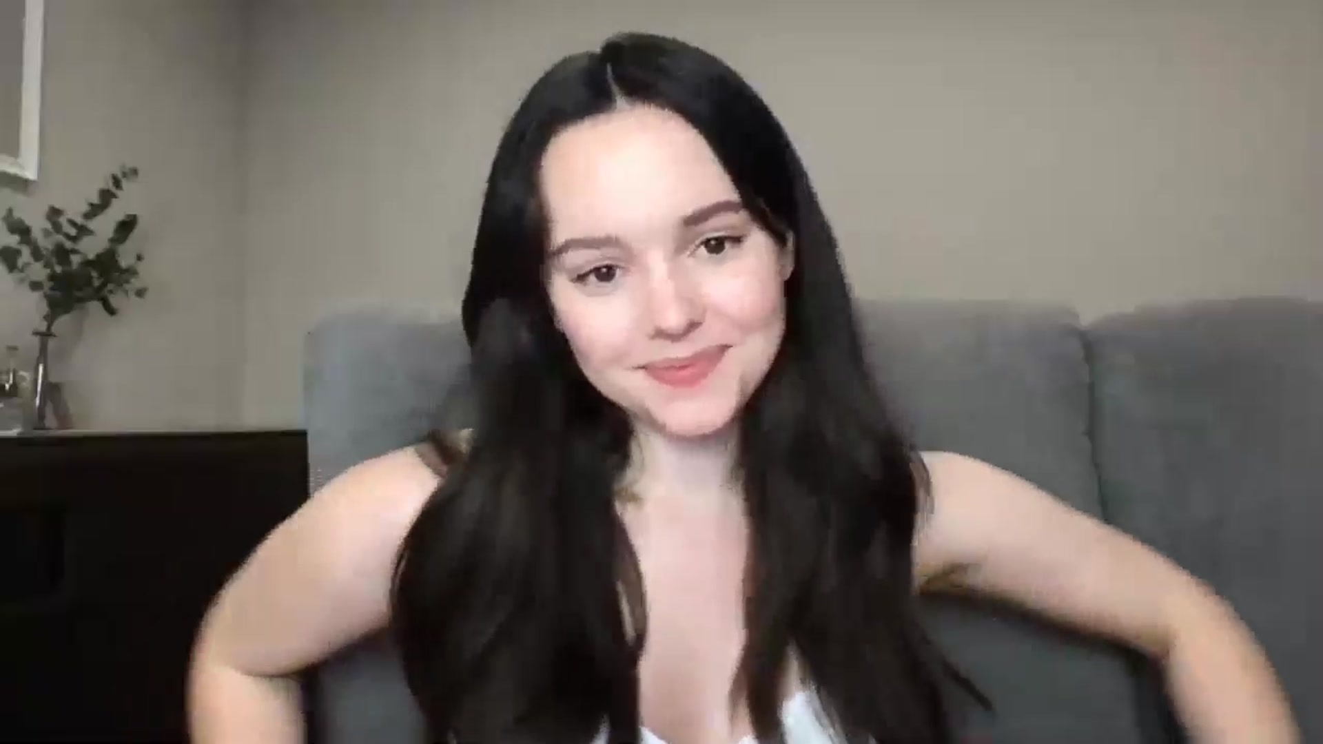 Gallery image thumbnail from TheGirl_'s myfreecams stream on, 05/29/2024, 01:18 image 11 of 20