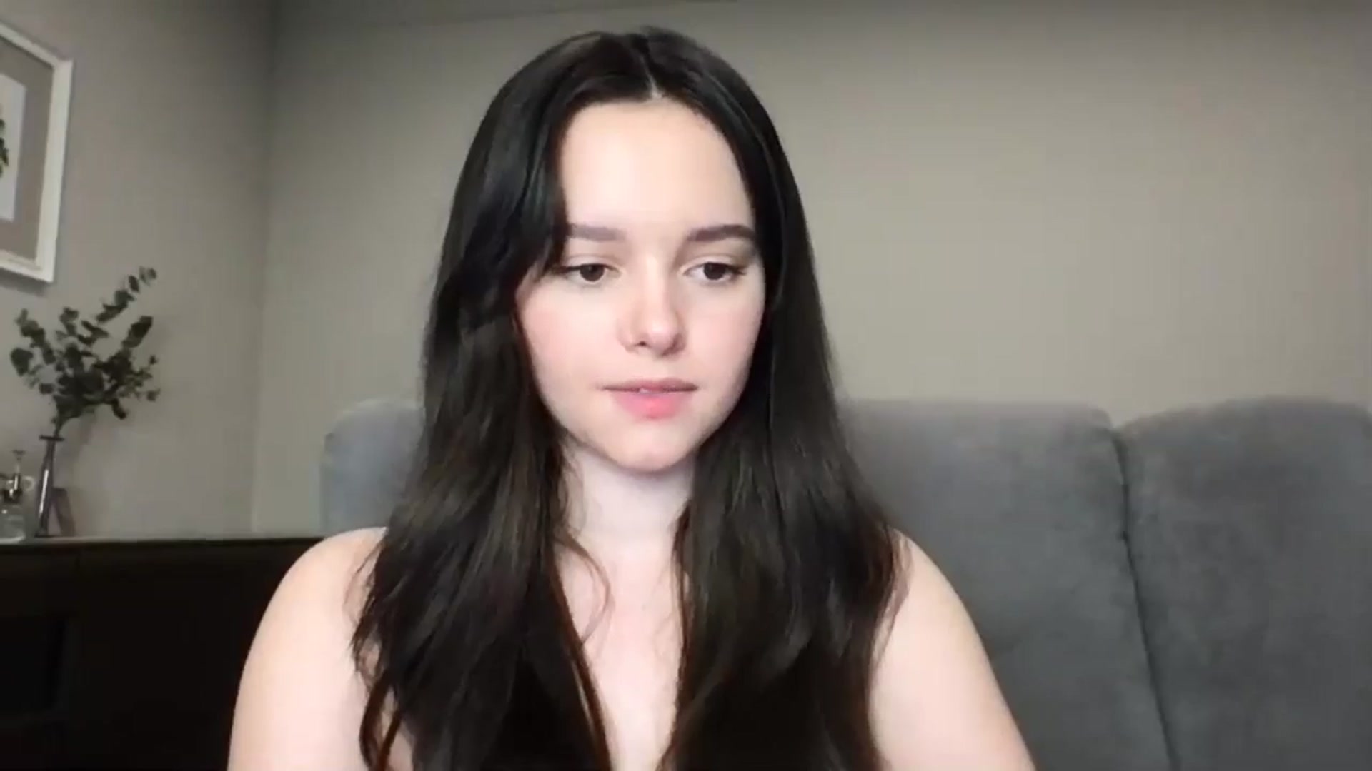 Gallery image thumbnail from TheGirl_'s myfreecams stream on, 05/29/2024, 01:18 image 10 of 20