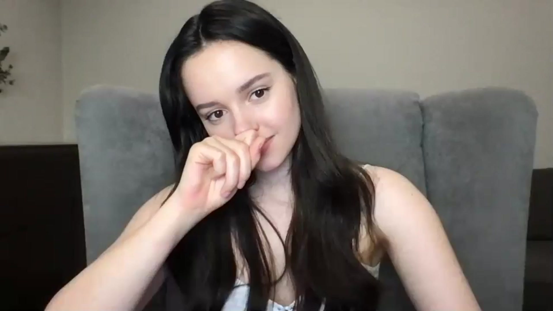 Gallery image thumbnail from TheGirl_'s myfreecams stream on, 05/29/2024, 02:12 image 1 of 20
