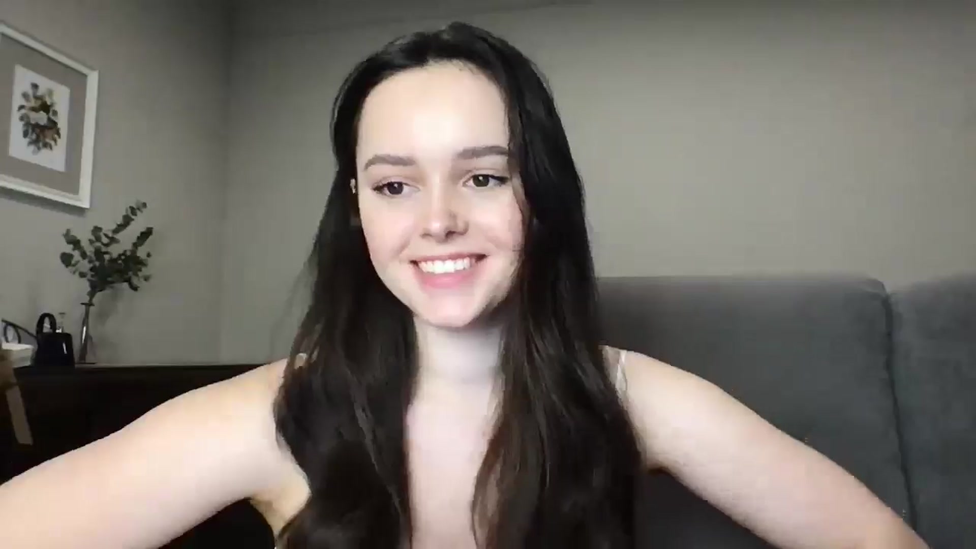 Gallery image thumbnail from TheGirl_'s myfreecams stream on, 05/31/2024, 22:27 image 4 of 20