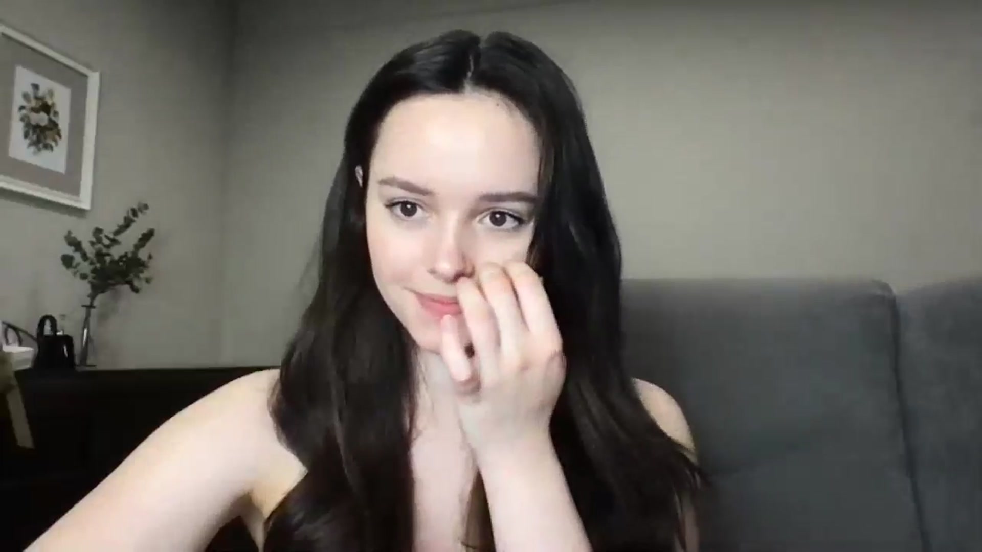 Gallery image thumbnail from TheGirl_'s myfreecams stream on, 05/31/2024, 22:27 image 11 of 20