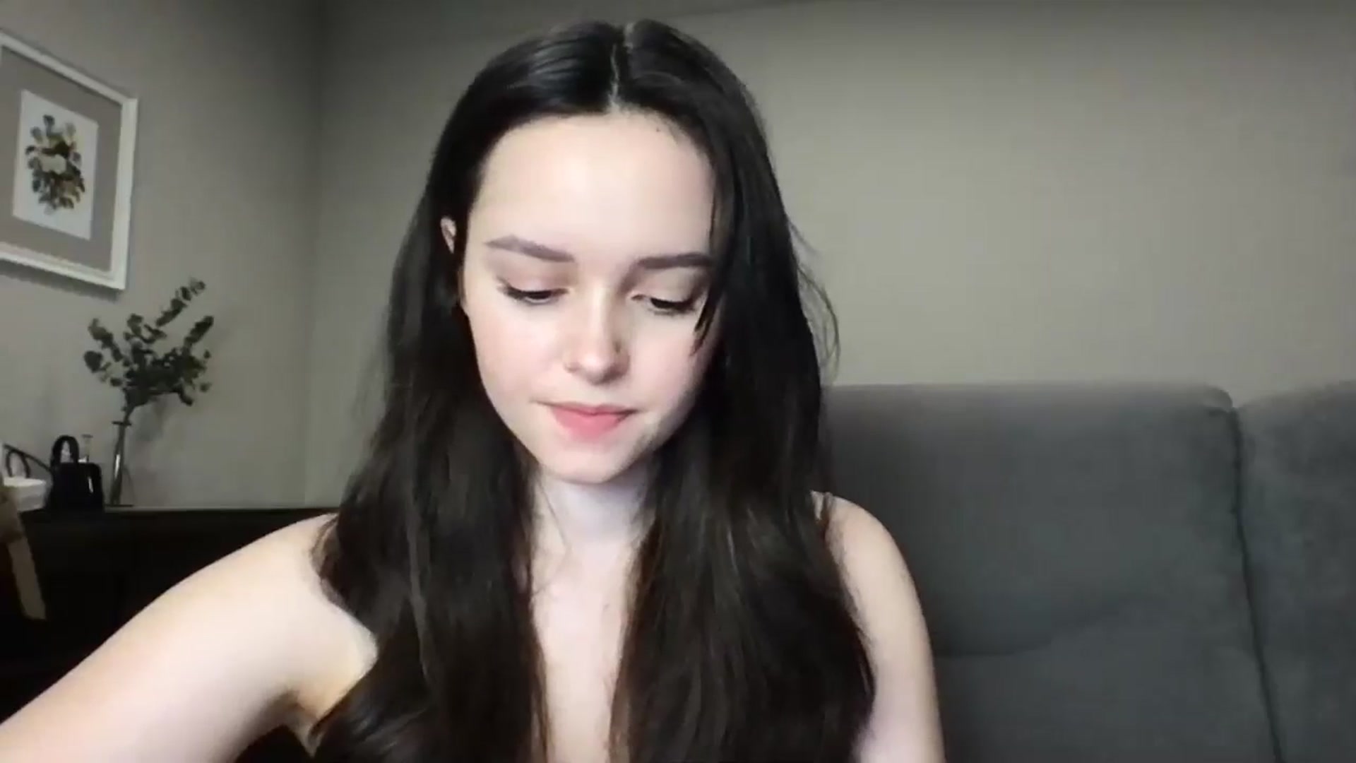 Gallery image thumbnail from TheGirl_'s myfreecams stream on, 05/31/2024, 22:27 image 12 of 20