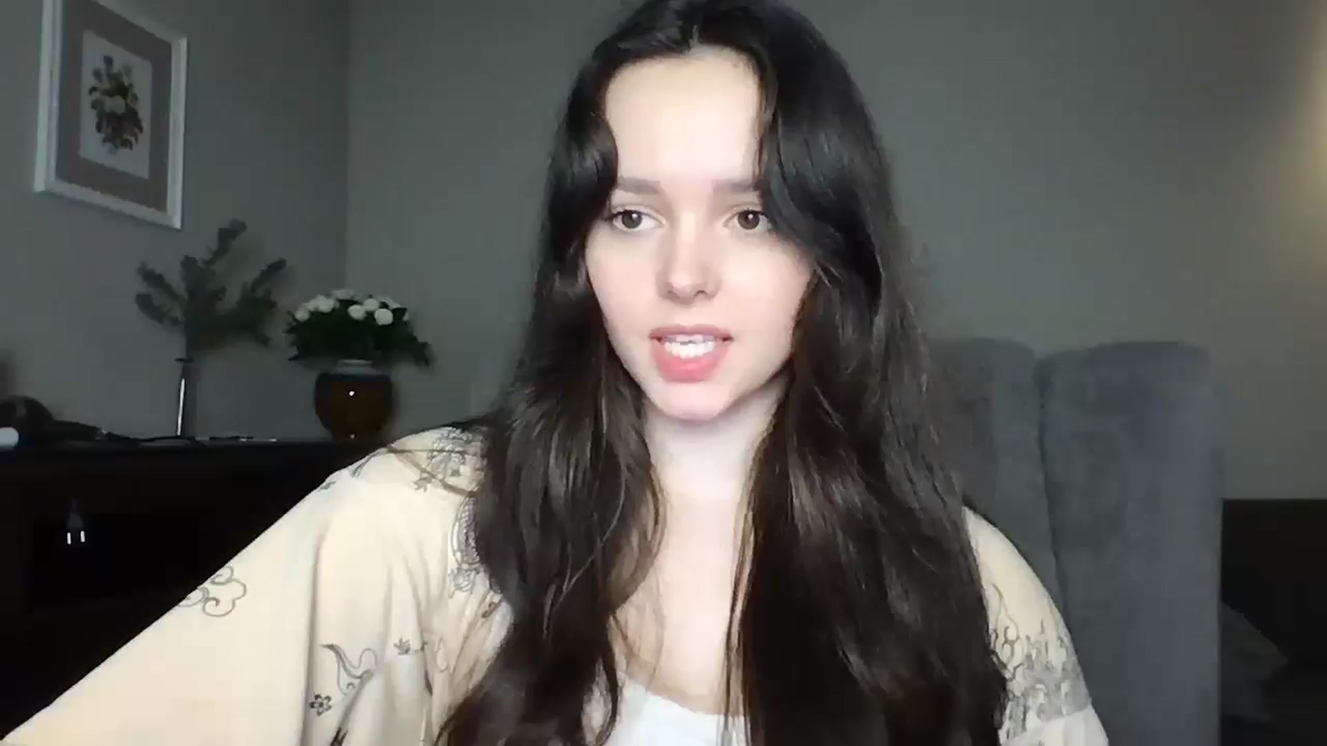 Gallery image thumbnail from TheGirl_'s myfreecams stream on, 06/16/2024, 03:13 image 16 of 20