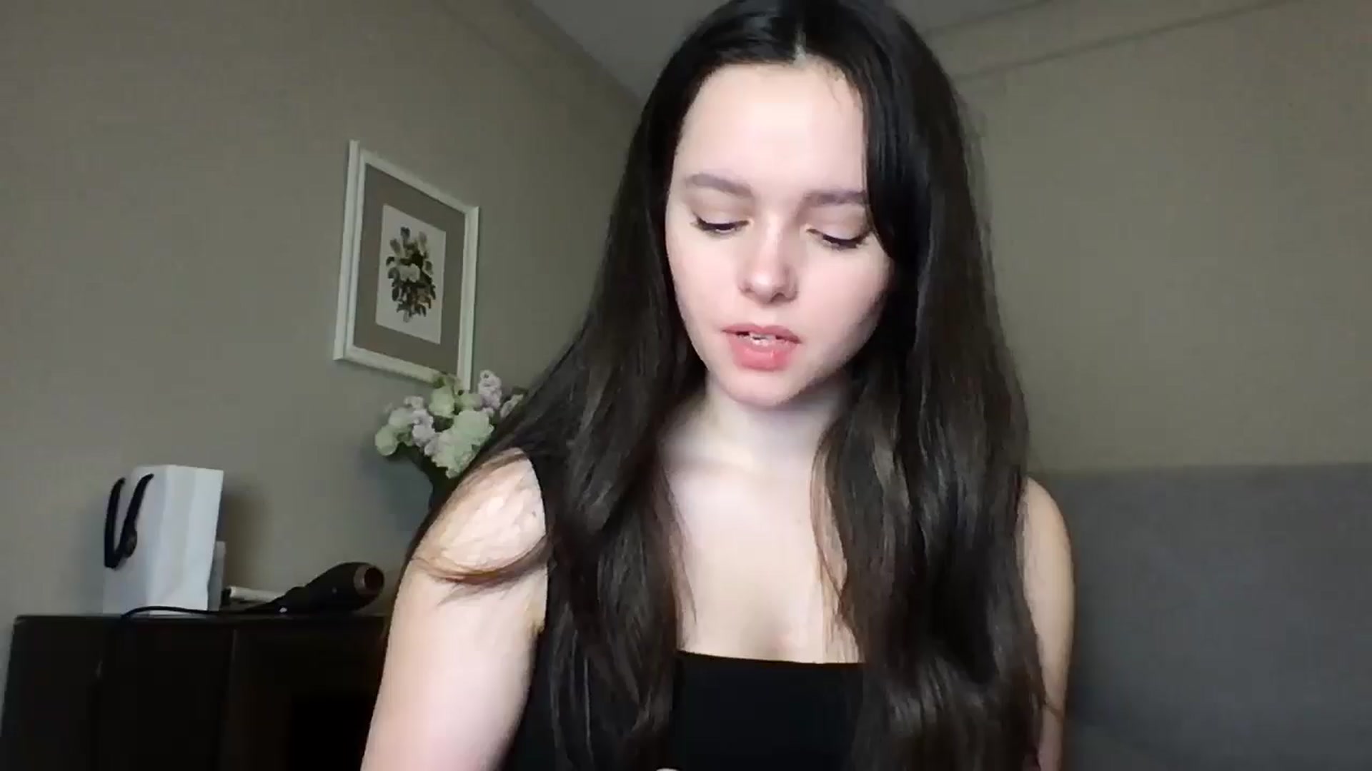 Gallery image thumbnail from TheGirl_'s myfreecams stream on, 06/17/2024, 24:37 image 14 of 20