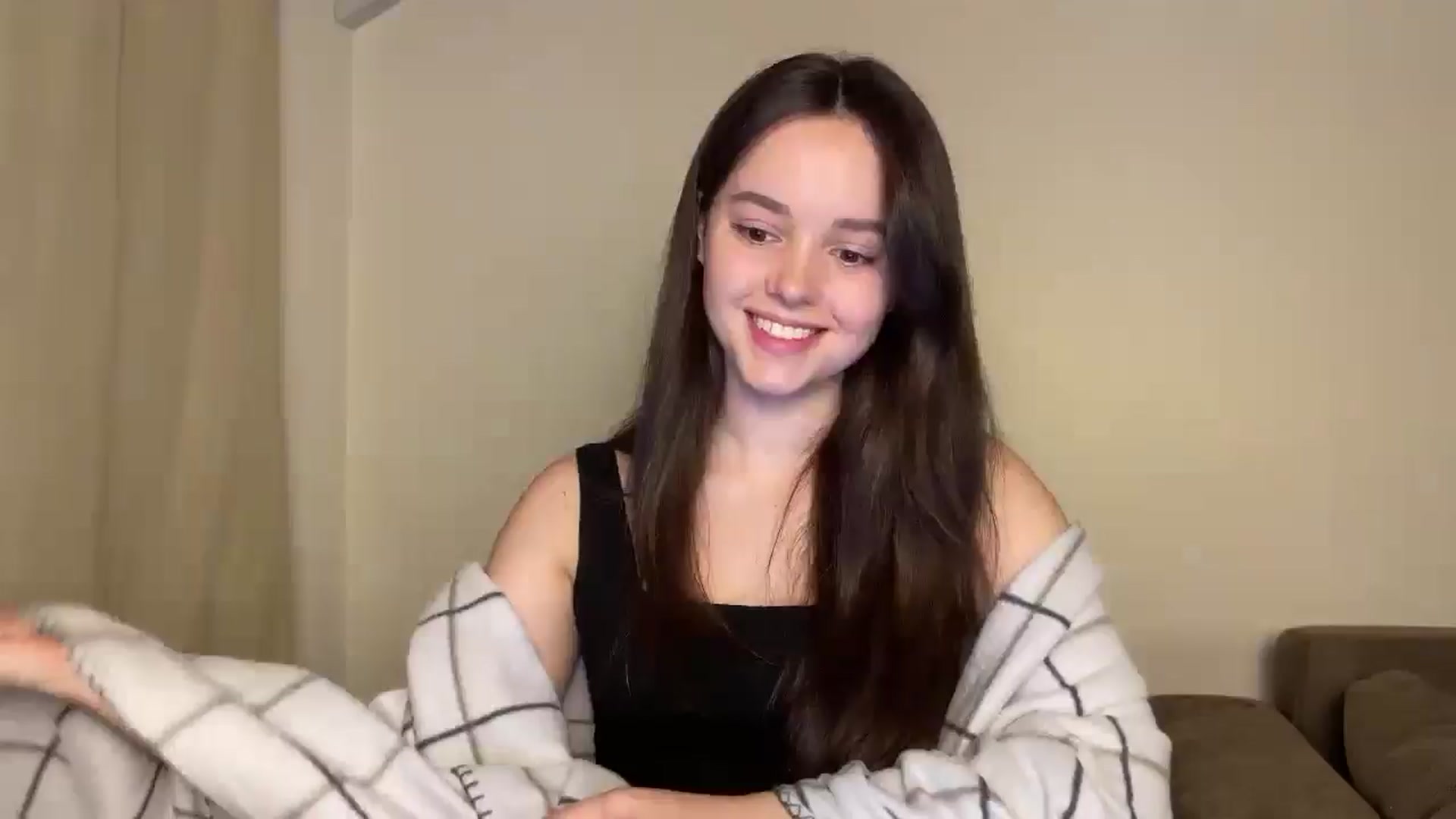 Gallery image thumbnail from TheGirl_'s myfreecams stream on, 07/03/2024, 17:14 image 12 of 20