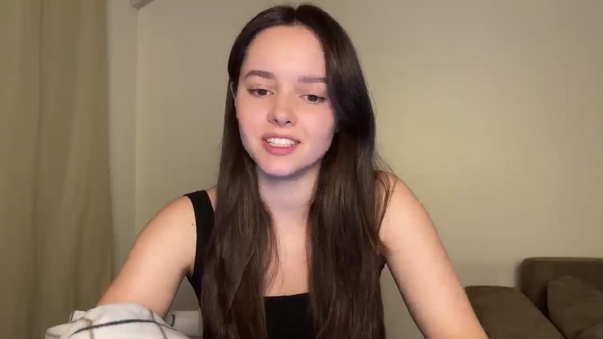 Gallery image thumbnail from TheGirl_'s myfreecams stream on, 07/03/2024, 17:34 image 16 of 20