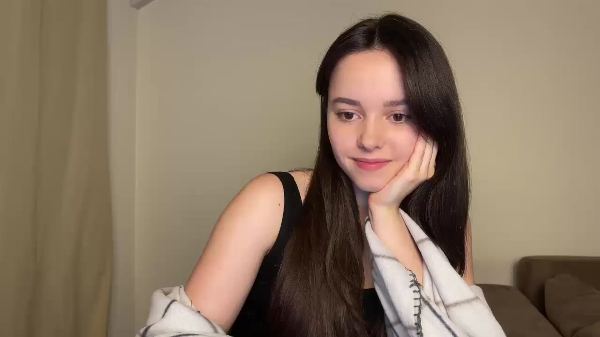 Gallery image thumbnail from TheGirl_'s myfreecams stream on, 07/03/2024, 17:34 image 14 of 20