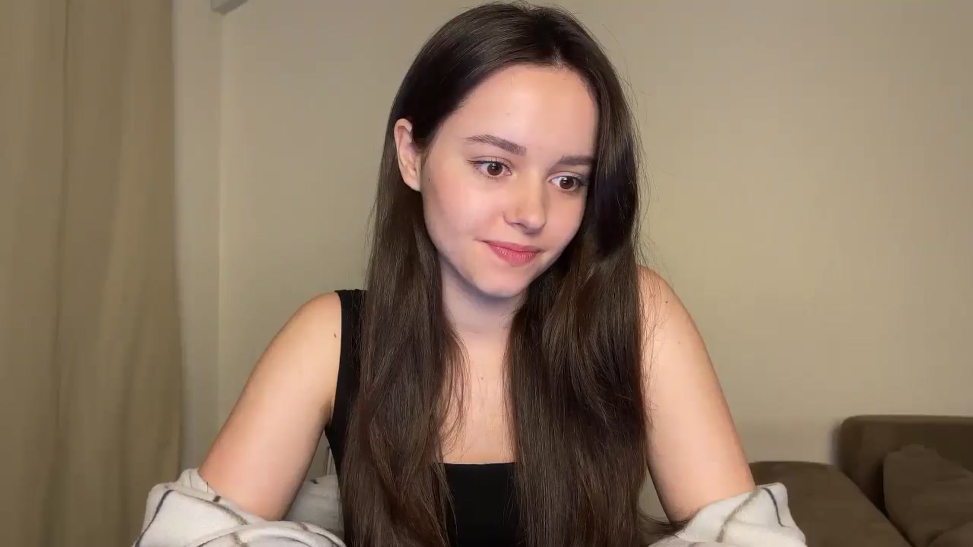 Gallery image thumbnail from TheGirl_'s myfreecams stream on, 07/03/2024, 17:34 image 15 of 20
