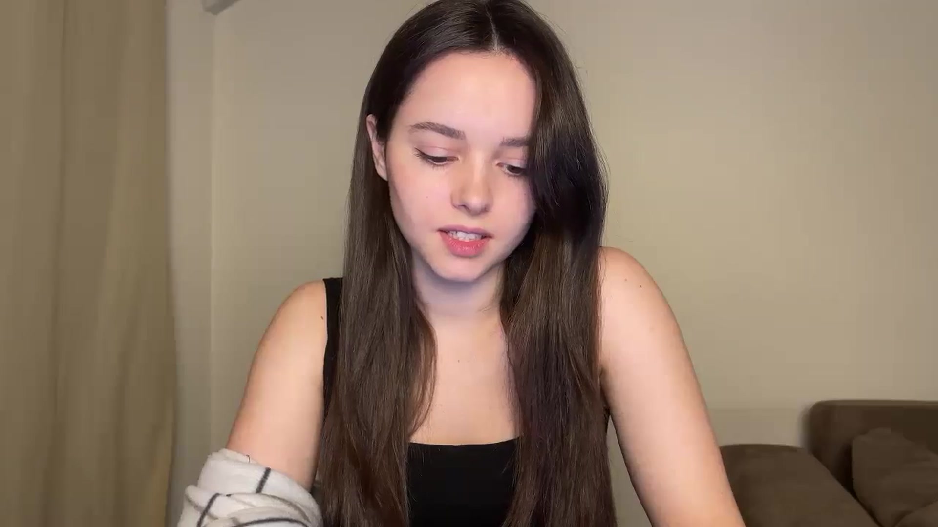 Gallery image thumbnail from TheGirl_'s myfreecams stream on, 07/03/2024, 17:34 image 17 of 20