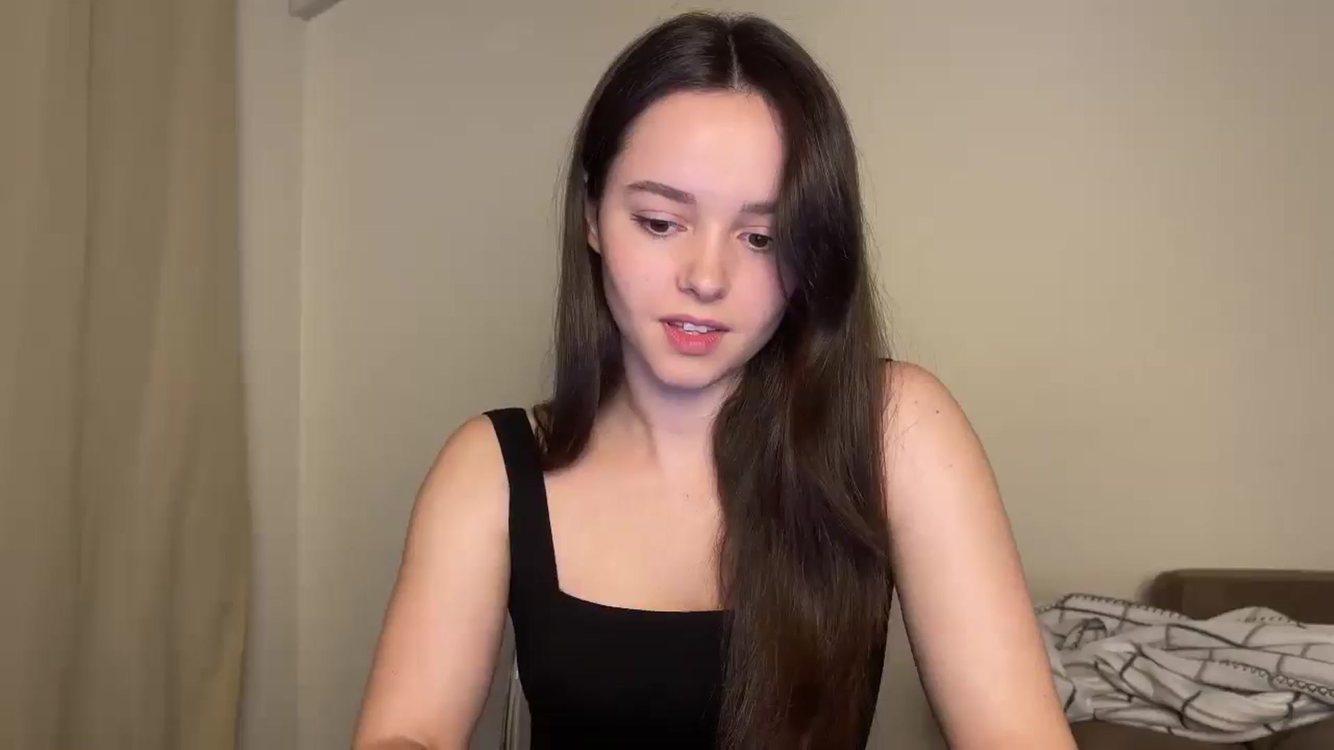 Gallery image thumbnail from TheGirl_'s myfreecams stream on, 07/03/2024, 17:34 image 3 of 20