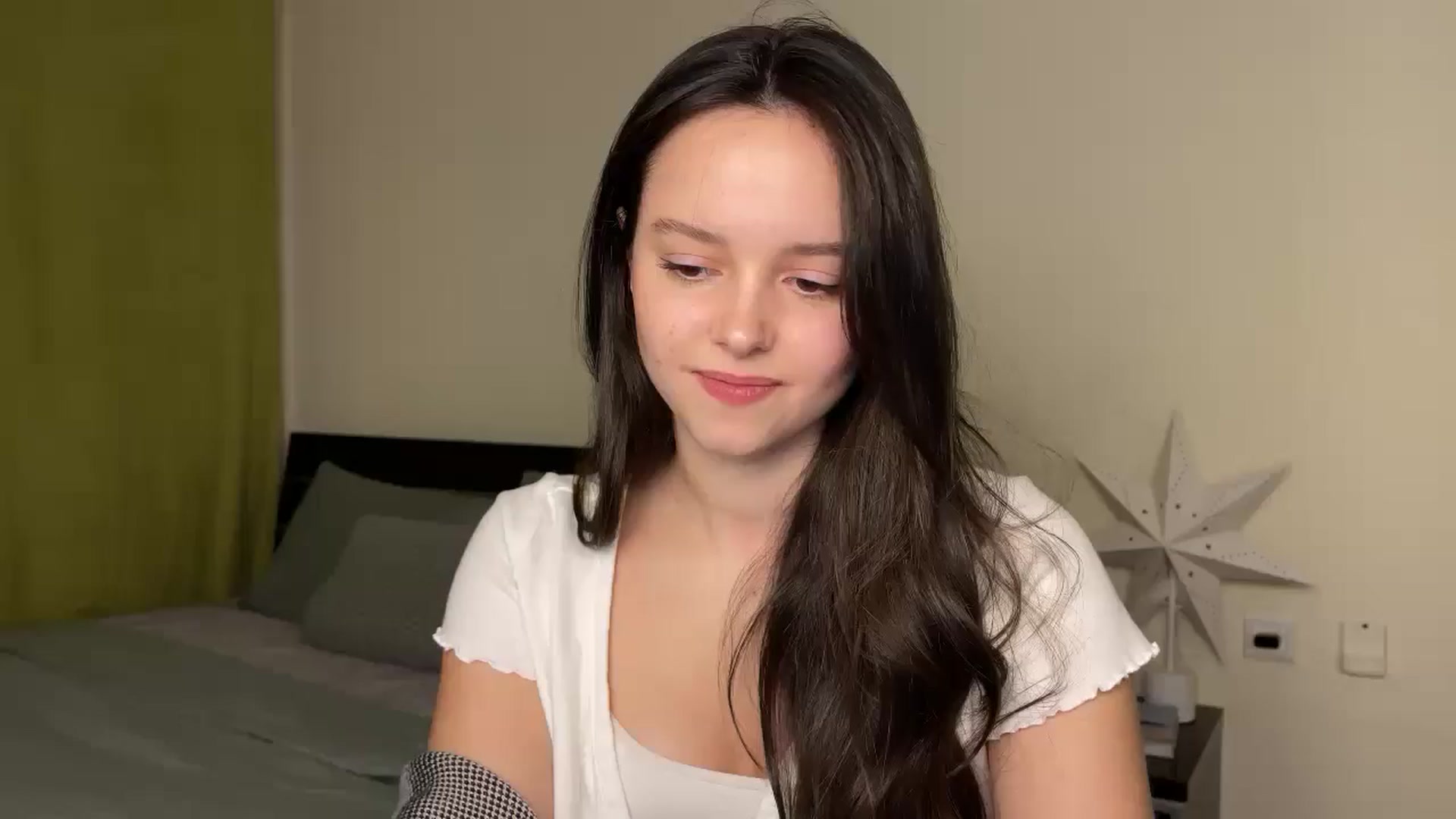 Gallery image thumbnail from TheGirl_'s myfreecams stream on, 12/06/2024, 24:40 image 2 of 20