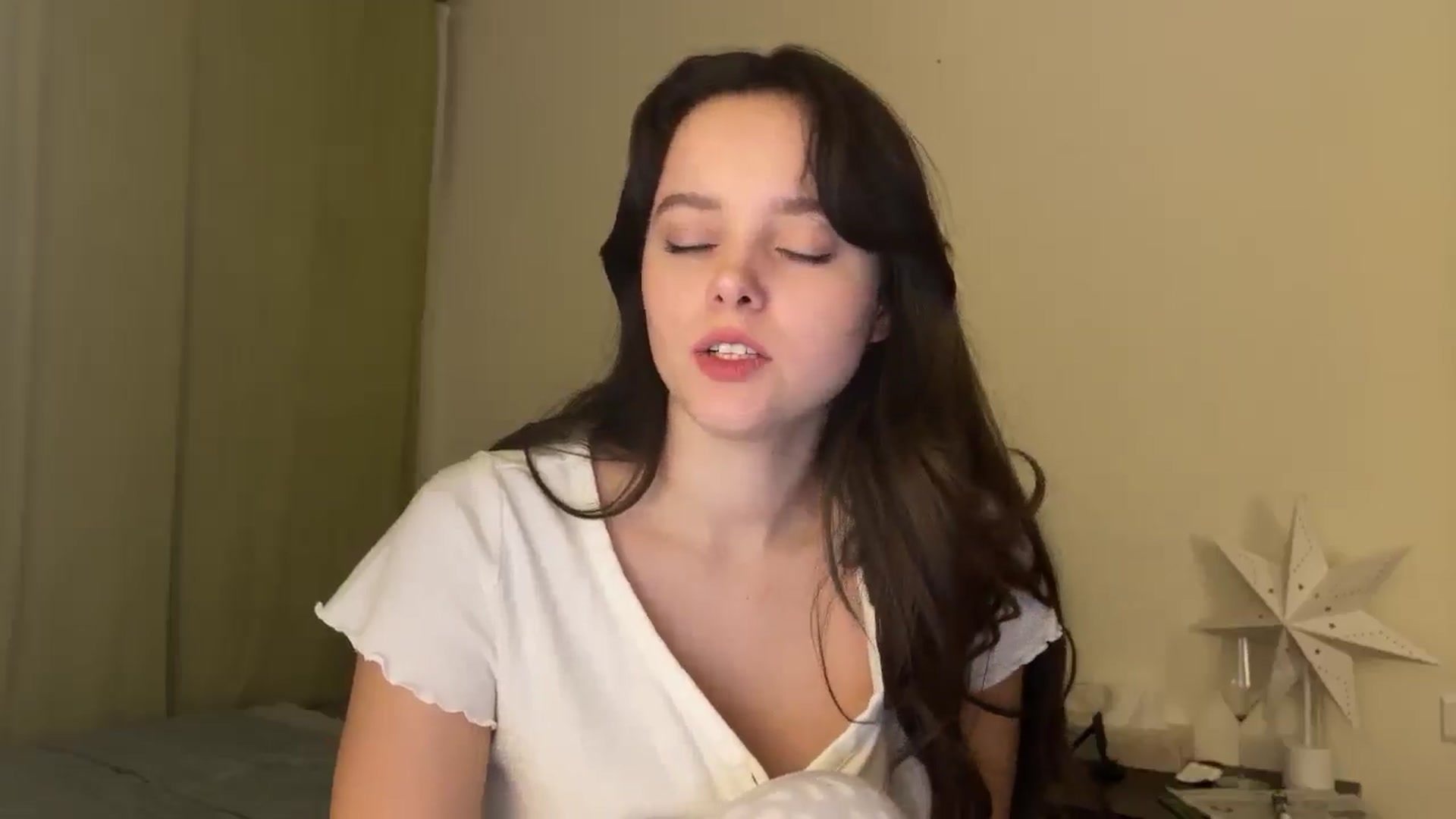 Gallery image thumbnail from TheGirl_'s myfreecams stream on, 12/09/2024, 04:12 image 17 of 20