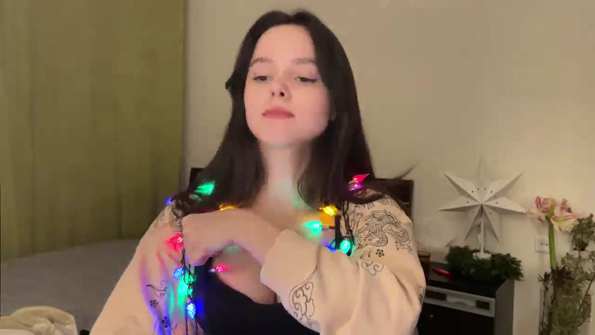 Gallery image thumbnail from TheGirl_'s myfreecams stream on, 12/22/2024, 01:21 image 11 of 20