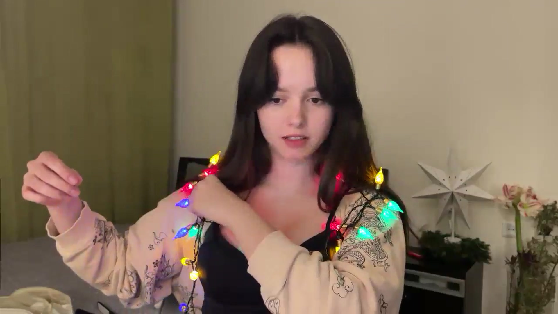 Gallery image thumbnail from TheGirl_'s myfreecams stream on, 12/22/2024, 01:21 image 7 of 20
