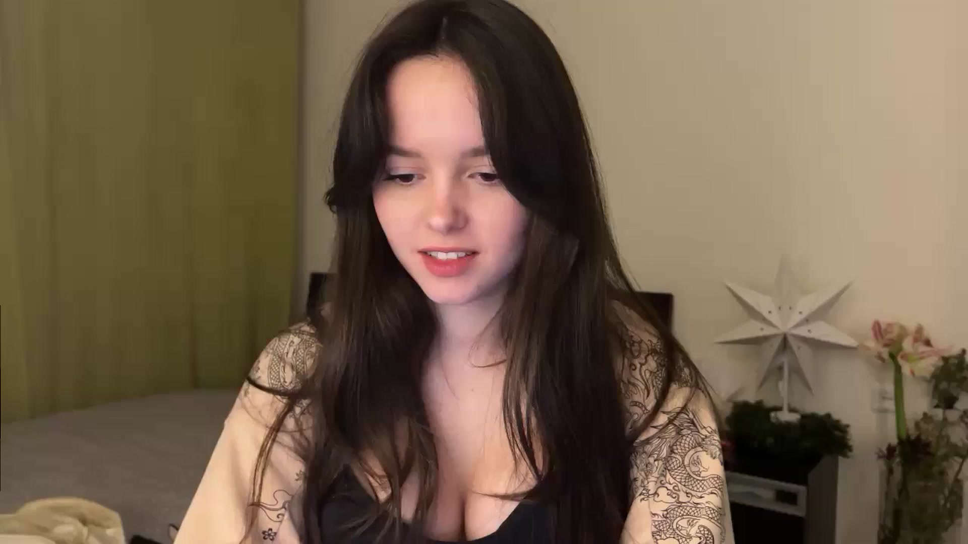 Gallery image thumbnail from TheGirl_'s myfreecams stream on, 12/22/2024, 01:21 image 2 of 20